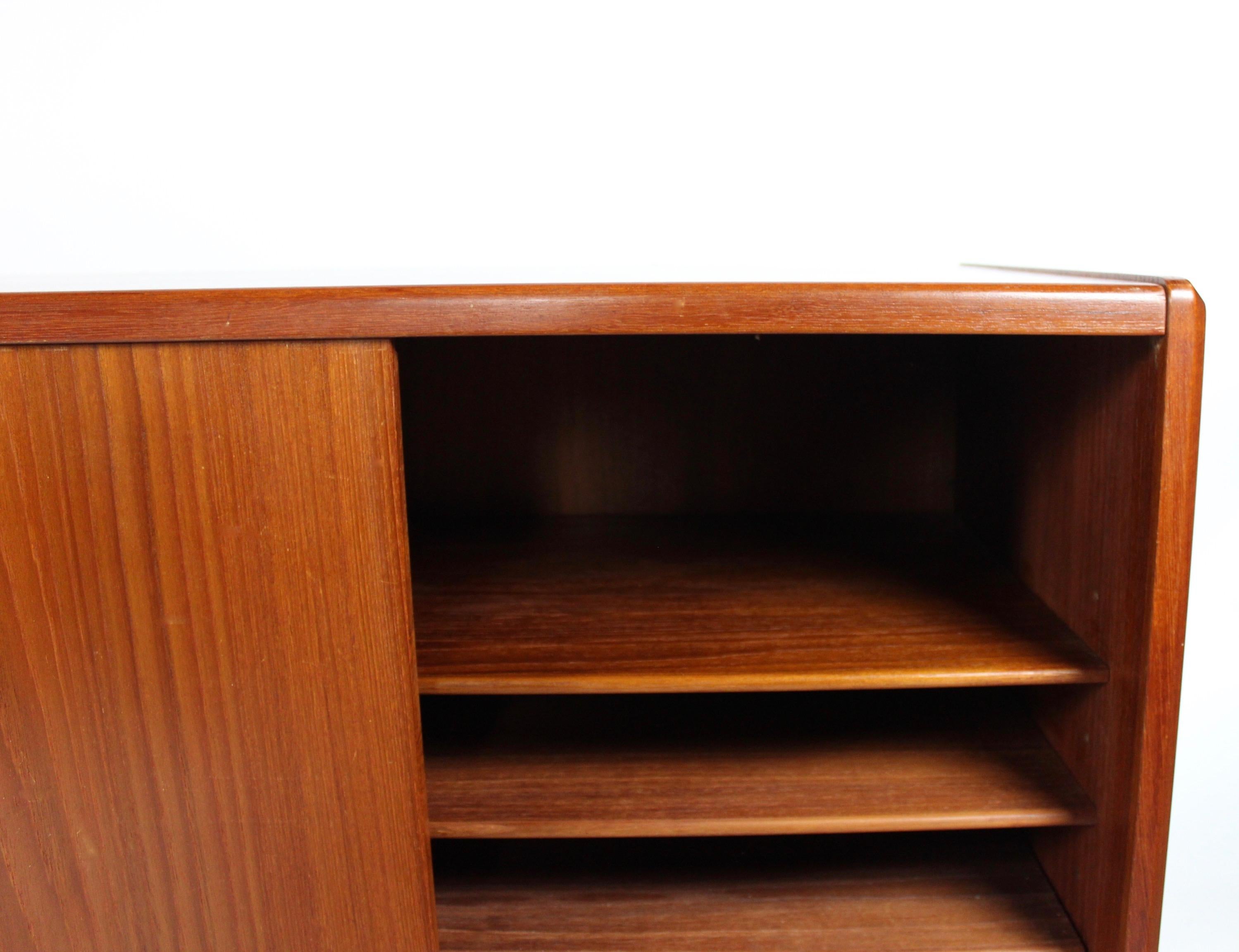 Sideboard in Teak of Danish Design from the 1960s In Good Condition For Sale In Lejre, DK