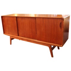 Sideboard in Teak of Danish Design from the 1960s