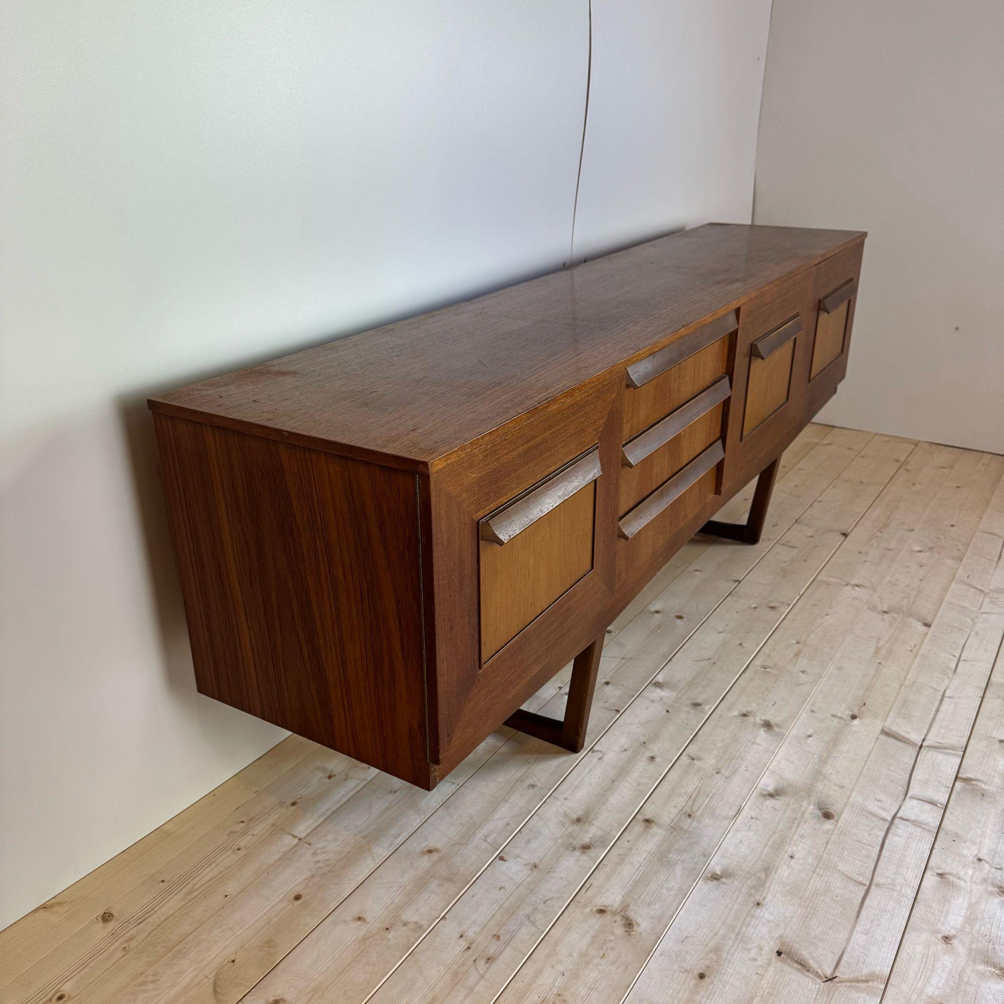 Sideboard aus Teakholz, UK 1960 (English) im Angebot