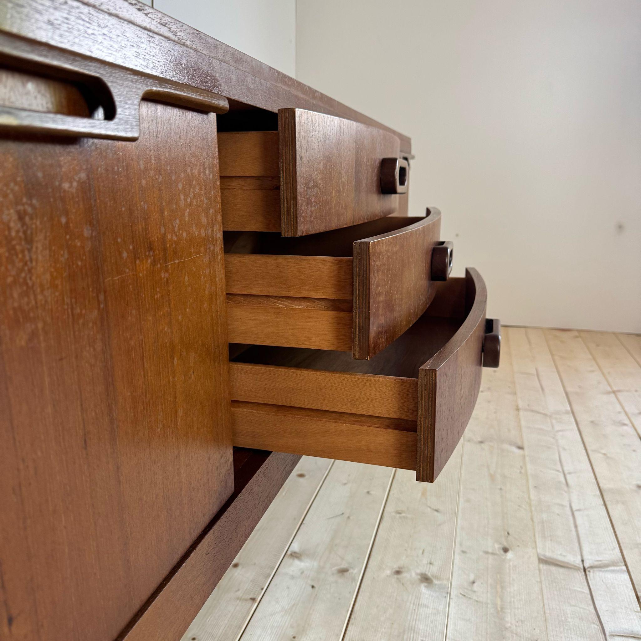 Sideboard aus Teakholz, UK 1960 (Furnier)