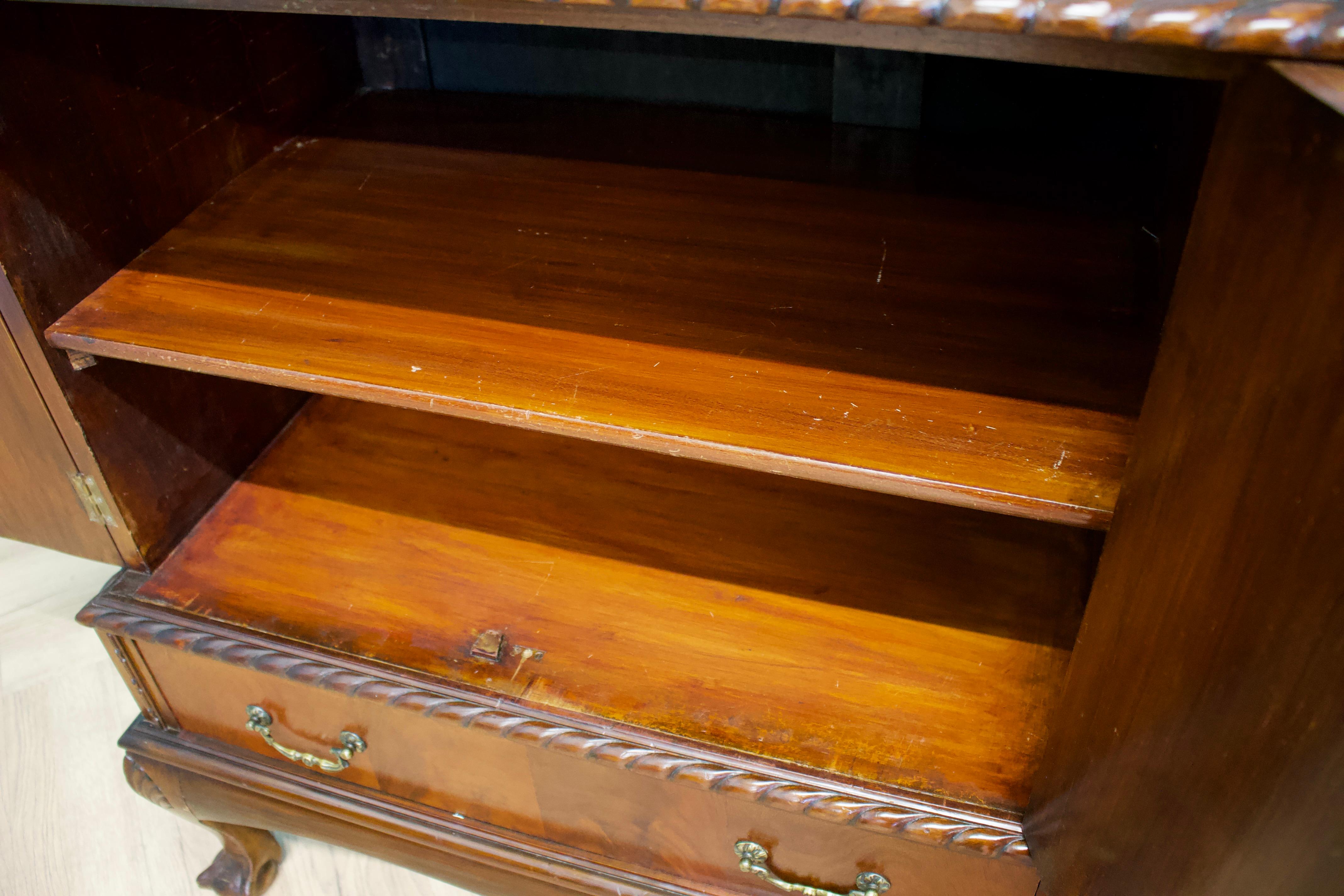 Sideboard in the manner of Chippendale, 1920s For Sale 2