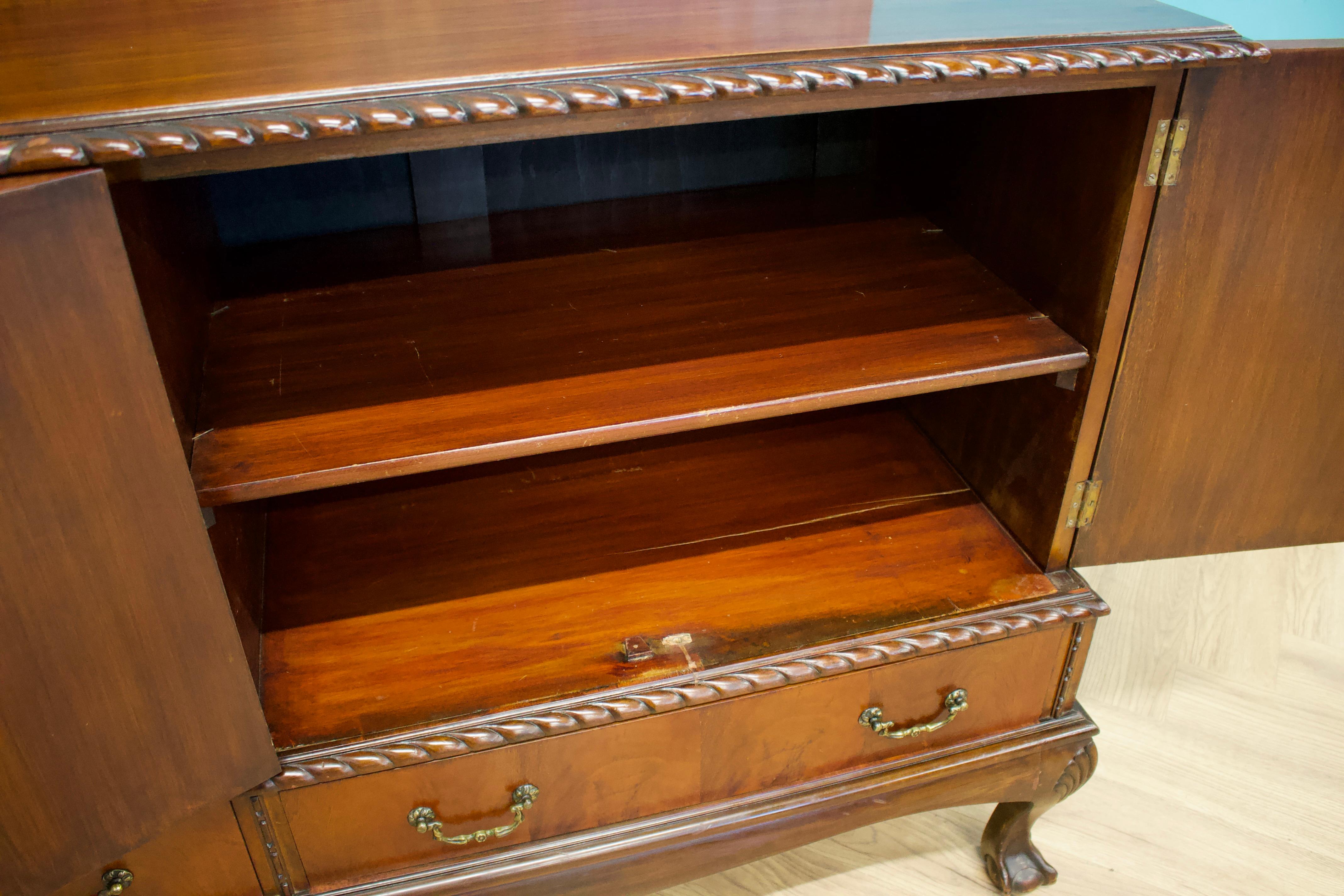 Sideboard in the manner of Chippendale, 1920s For Sale 3