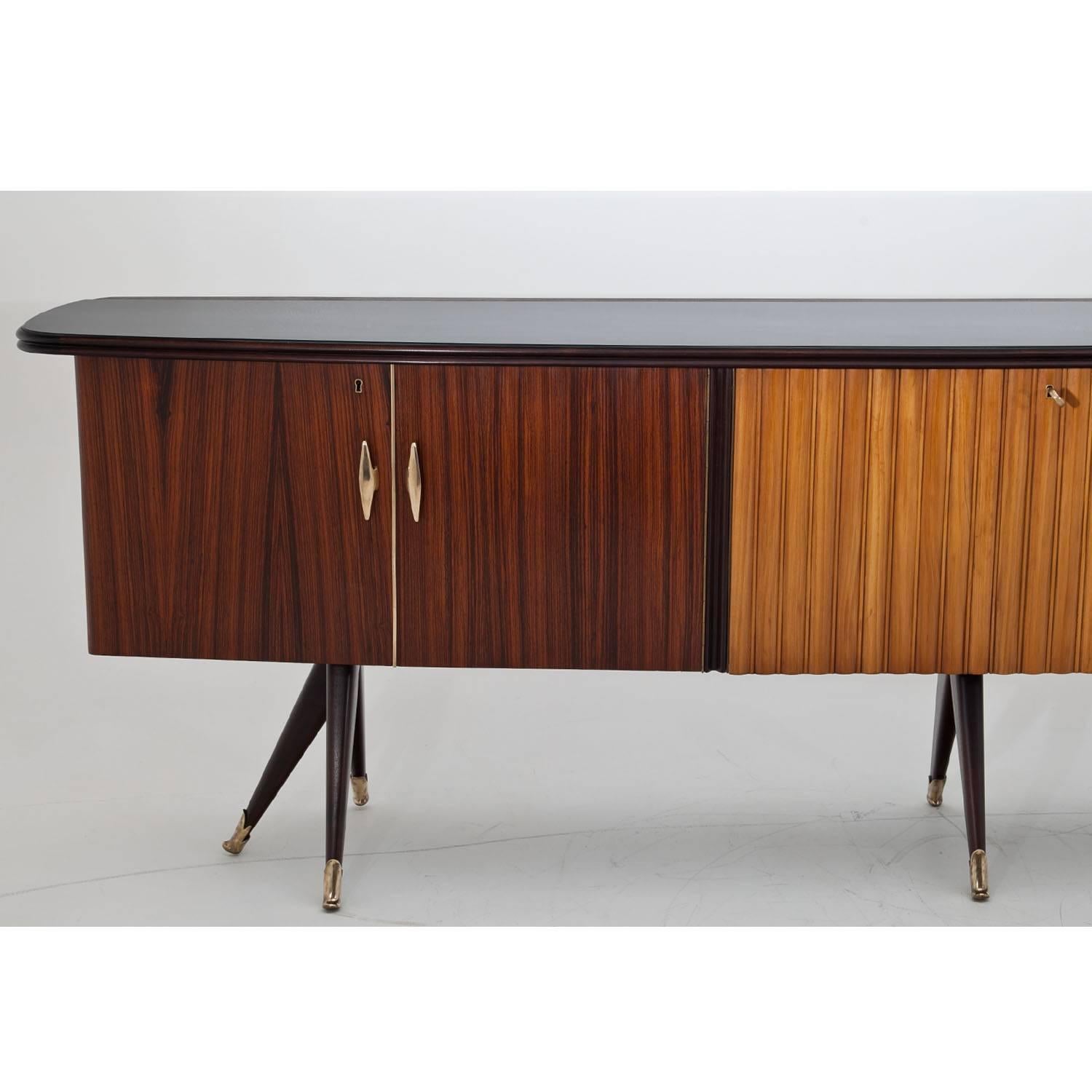 Sideboard in the Style of Dassi, Italy Mid-20th Century In Excellent Condition In Greding, DE