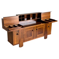 Credenza in noce di Silvio Coppola per Bernini