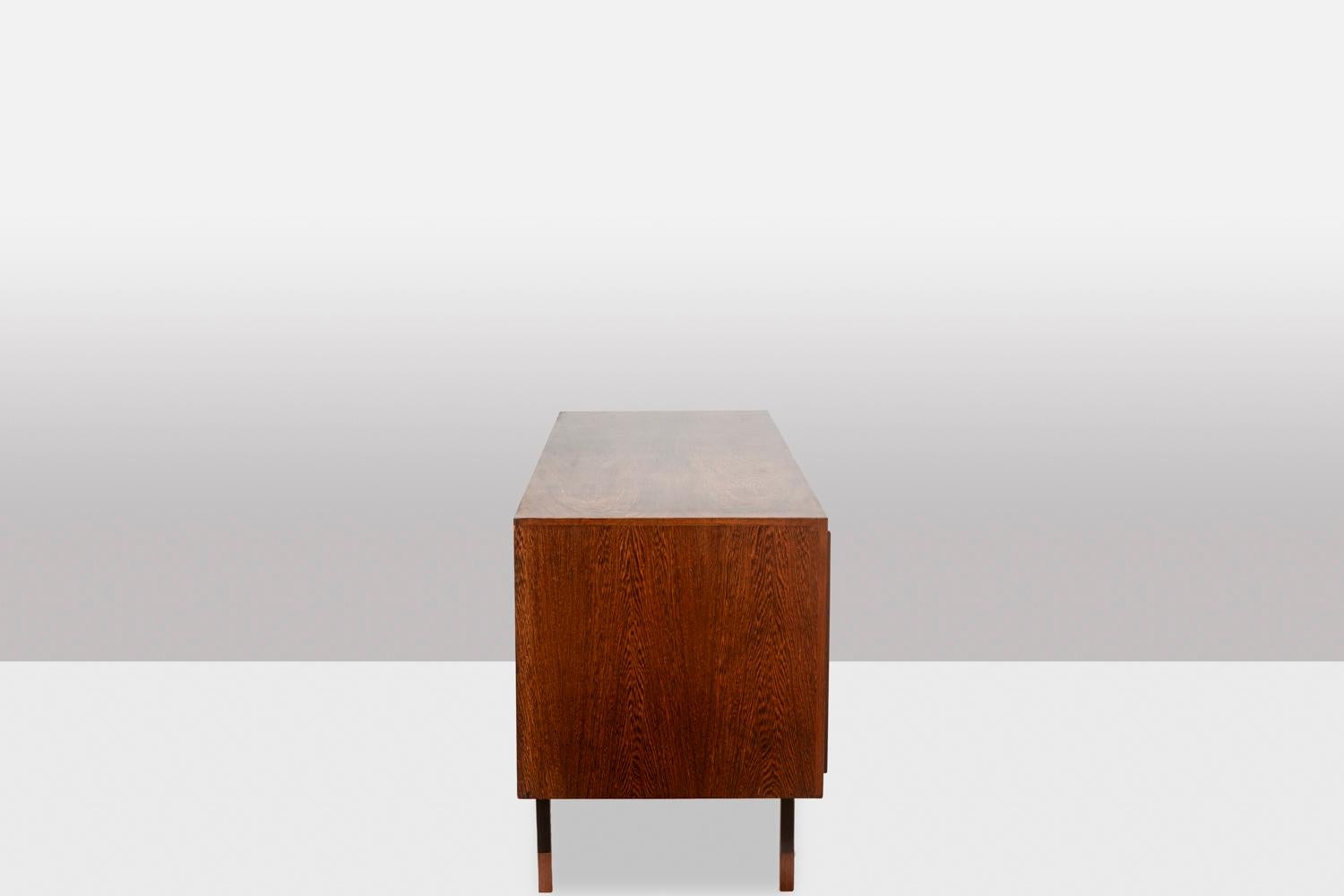 Sideboard in wenge, raffia and lacquered metal. 1970s. For Sale 6