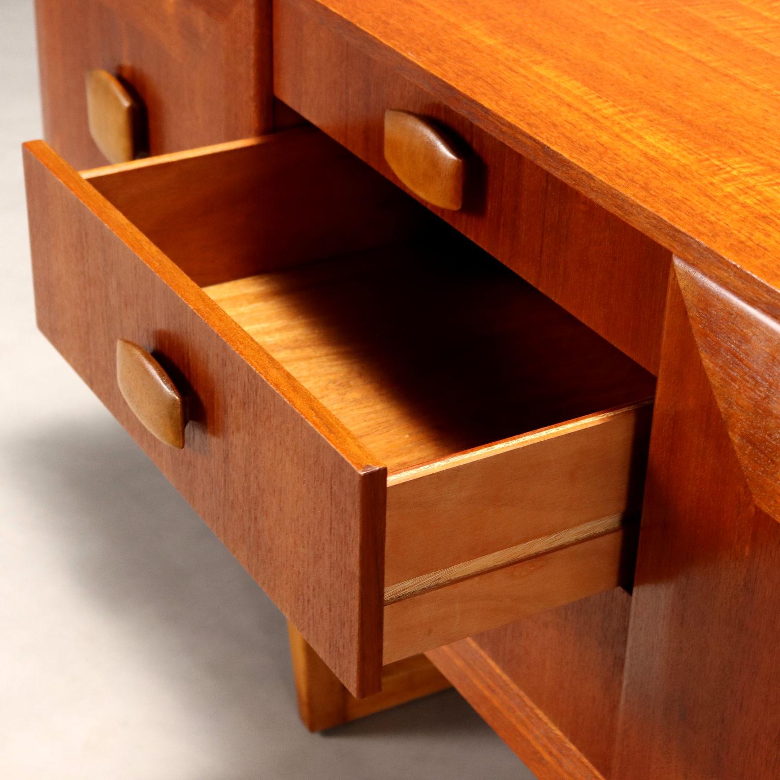 Mid-20th Century Sideboard Inglese Anni 60 in vendita