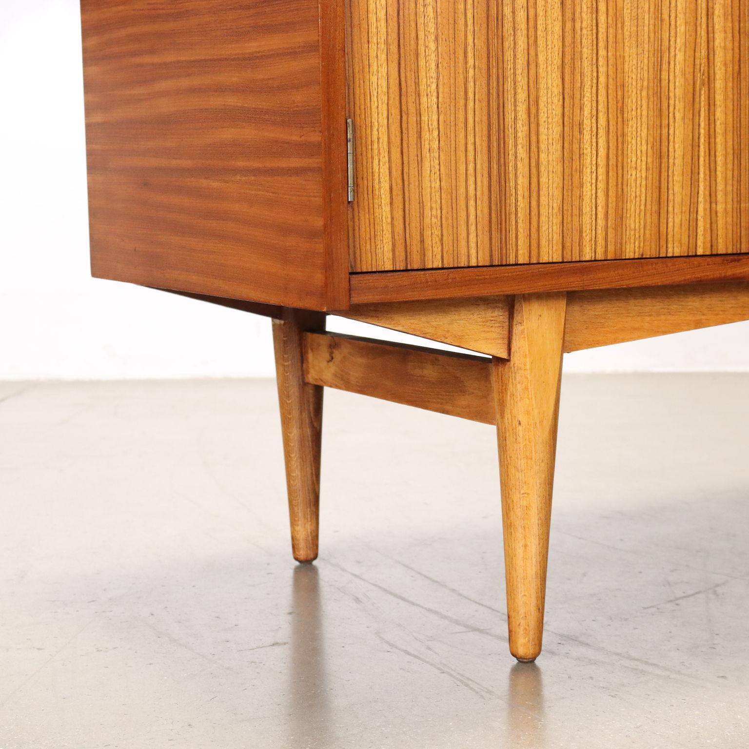Milieu du XXe siècle Buffet anglais 1960 en vente
