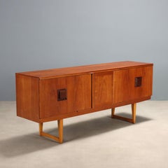 Englisches Sideboard mit beleuchtetem Barfach aus 60er Jahre Teakholz