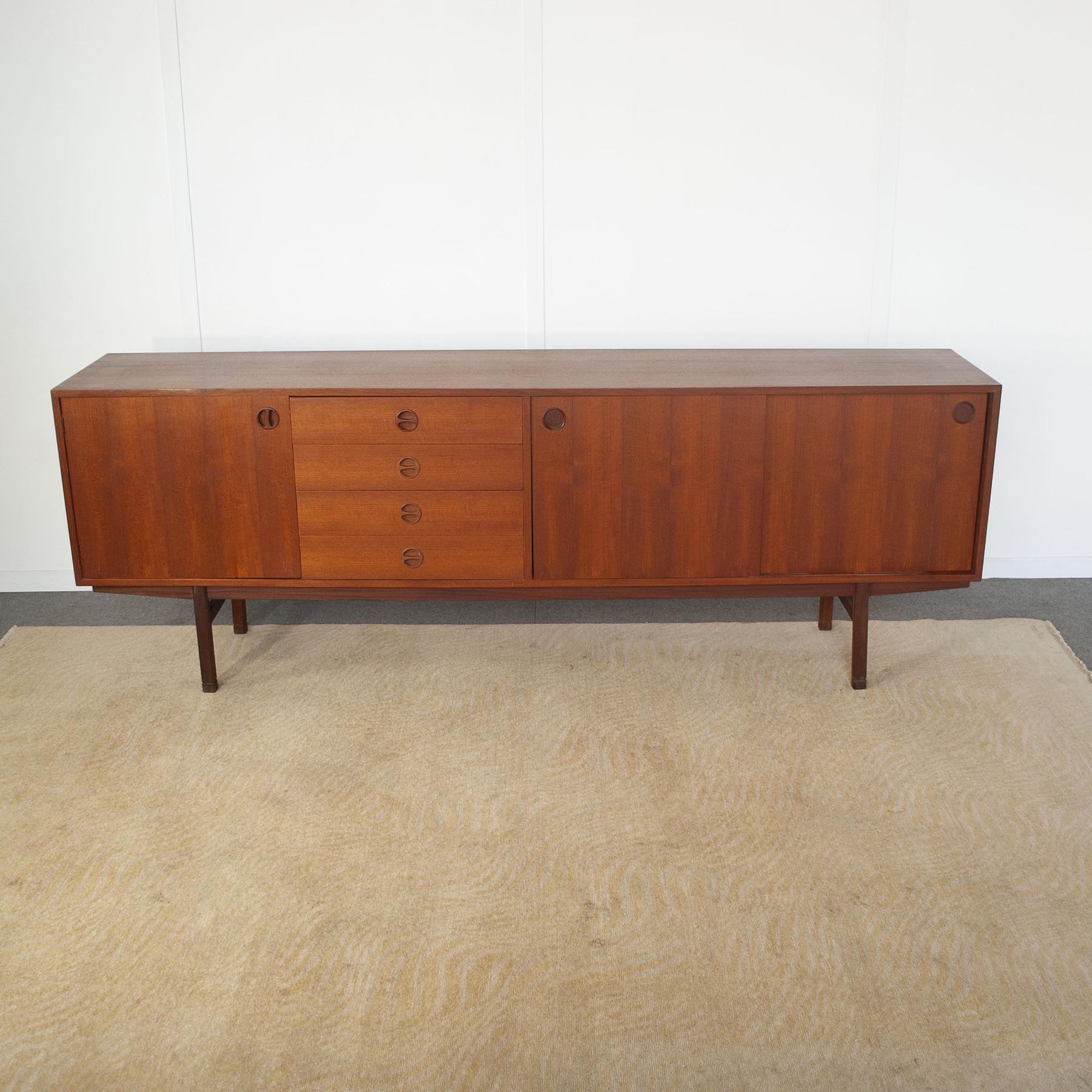 Sideboard italian production 1960s. In Good Condition For Sale In bari, IT