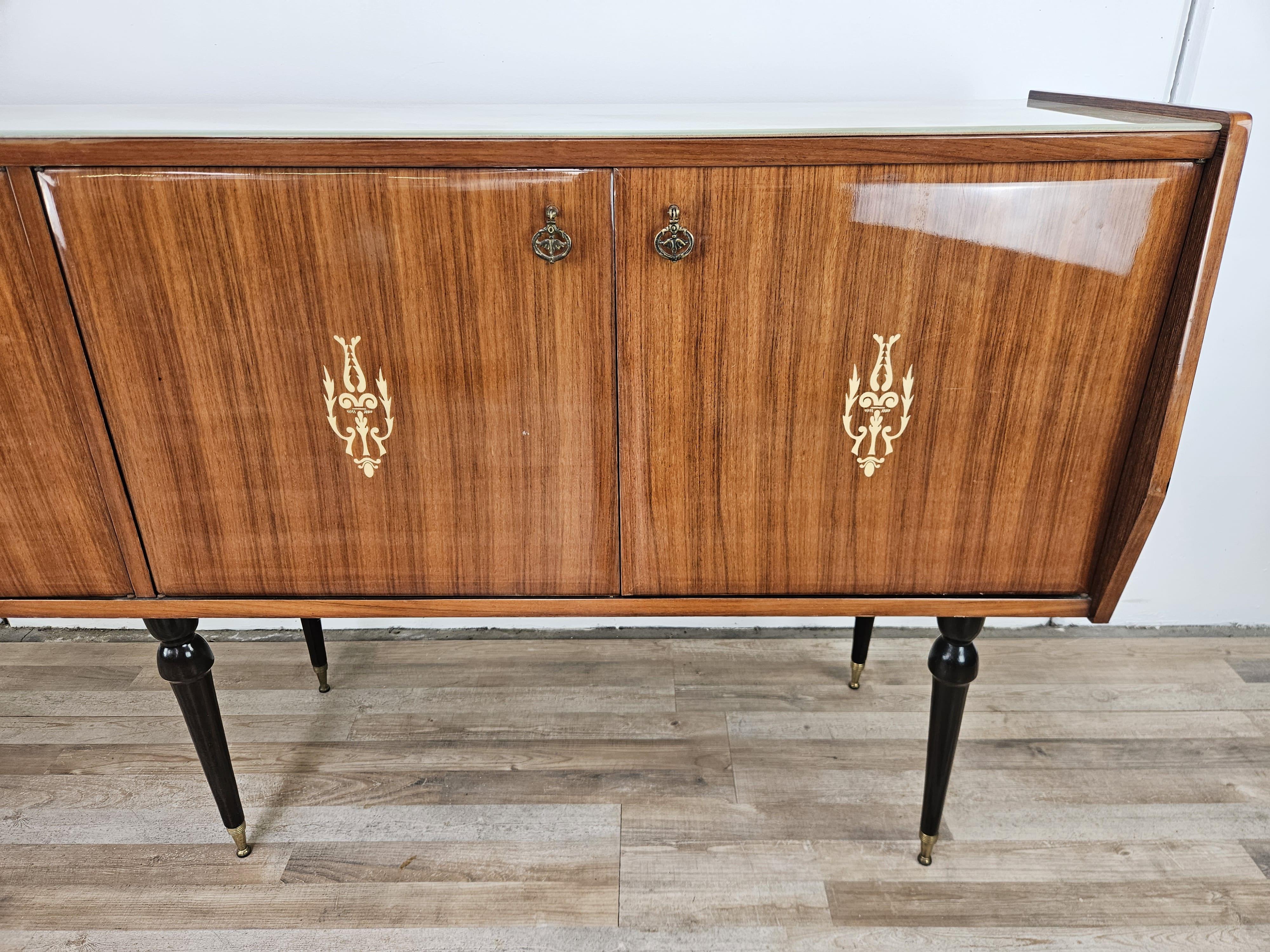 Italian mahogany sideboard from the mid-1960s with glass top For Sale 3