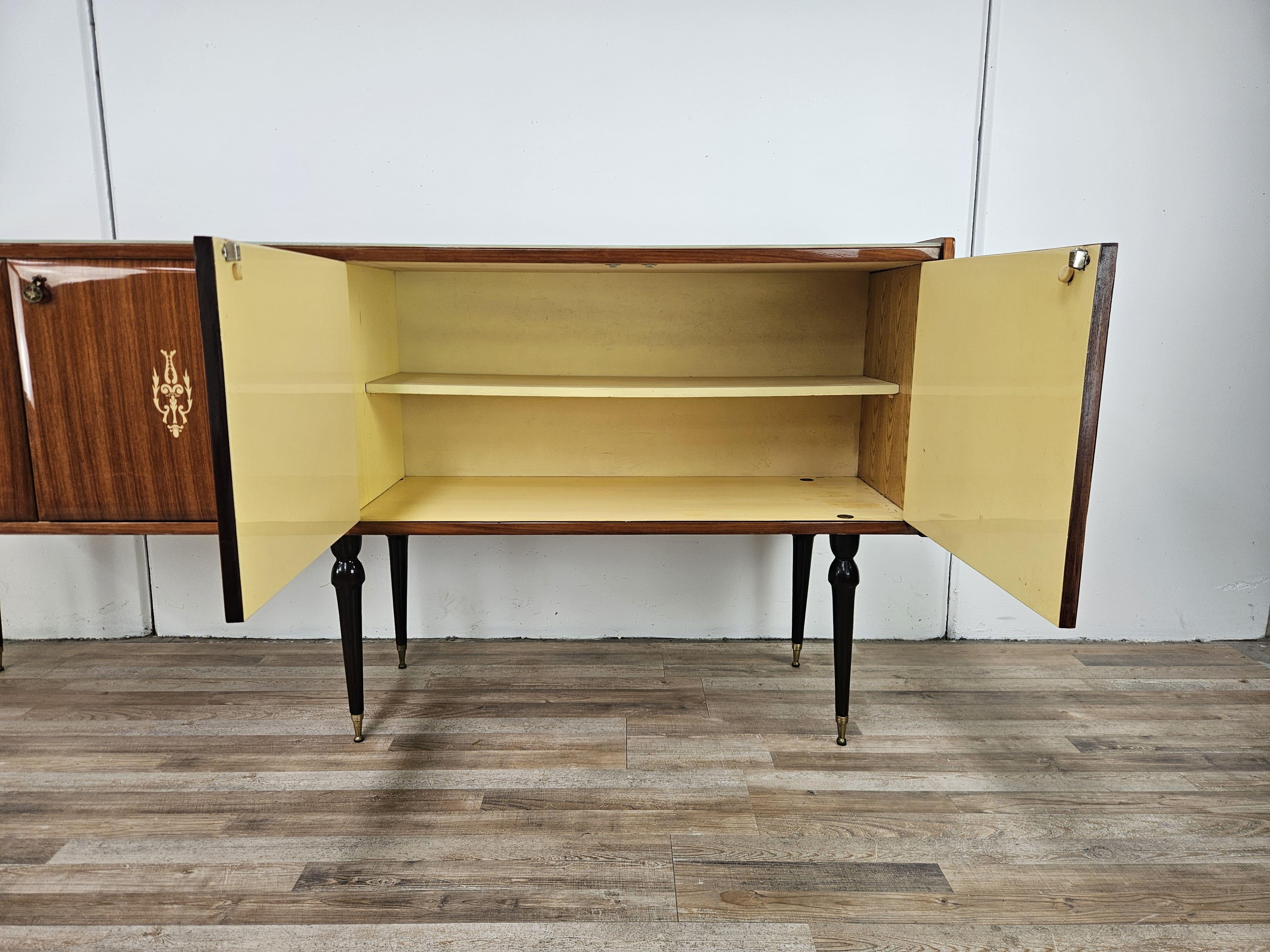 Italian mahogany sideboard from the mid-1960s with glass top For Sale 7