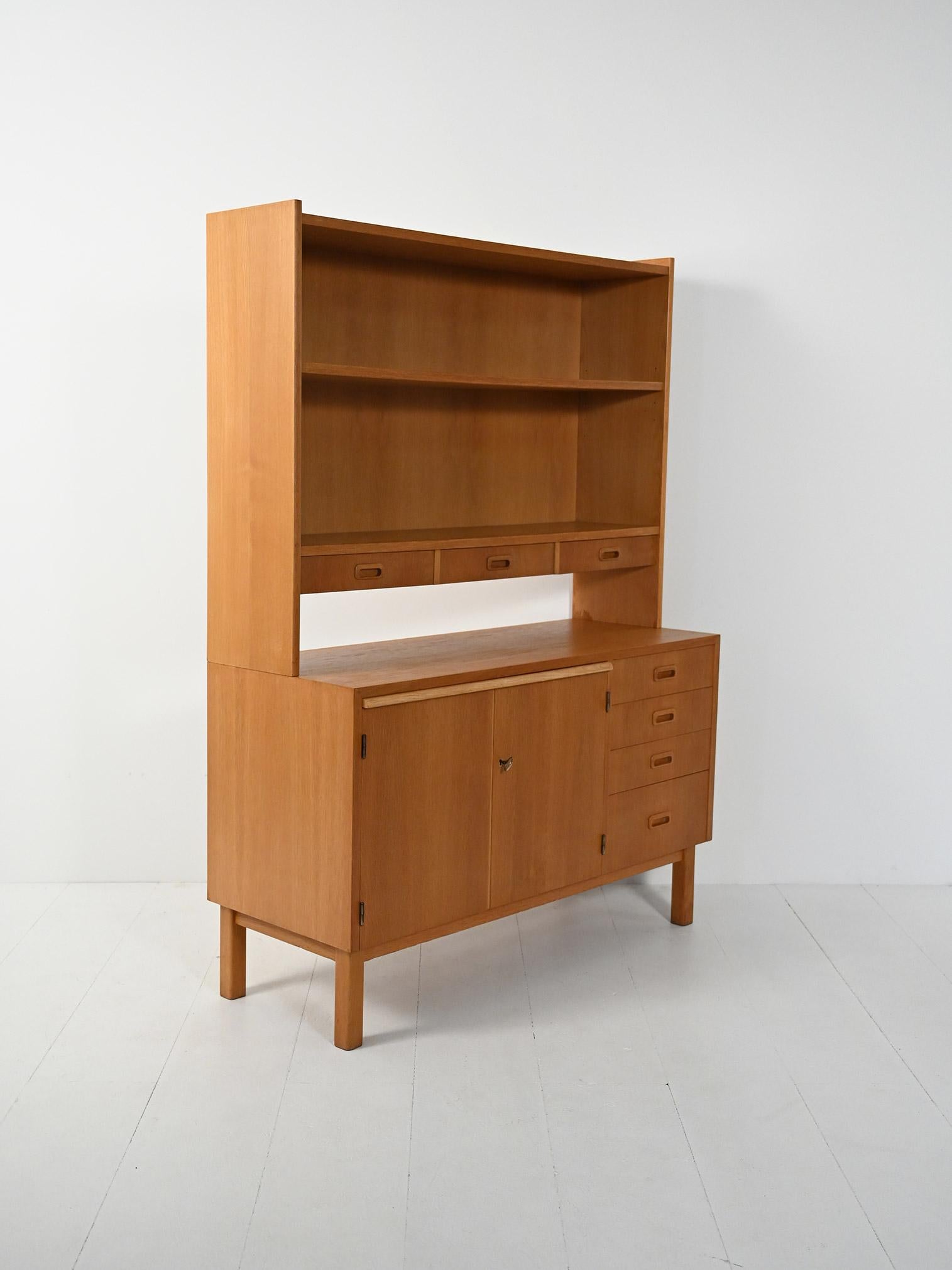 Sideboard-libreria scandinava in rovere, anni ’60 en Bueno estado para la venta en Brescia, IT