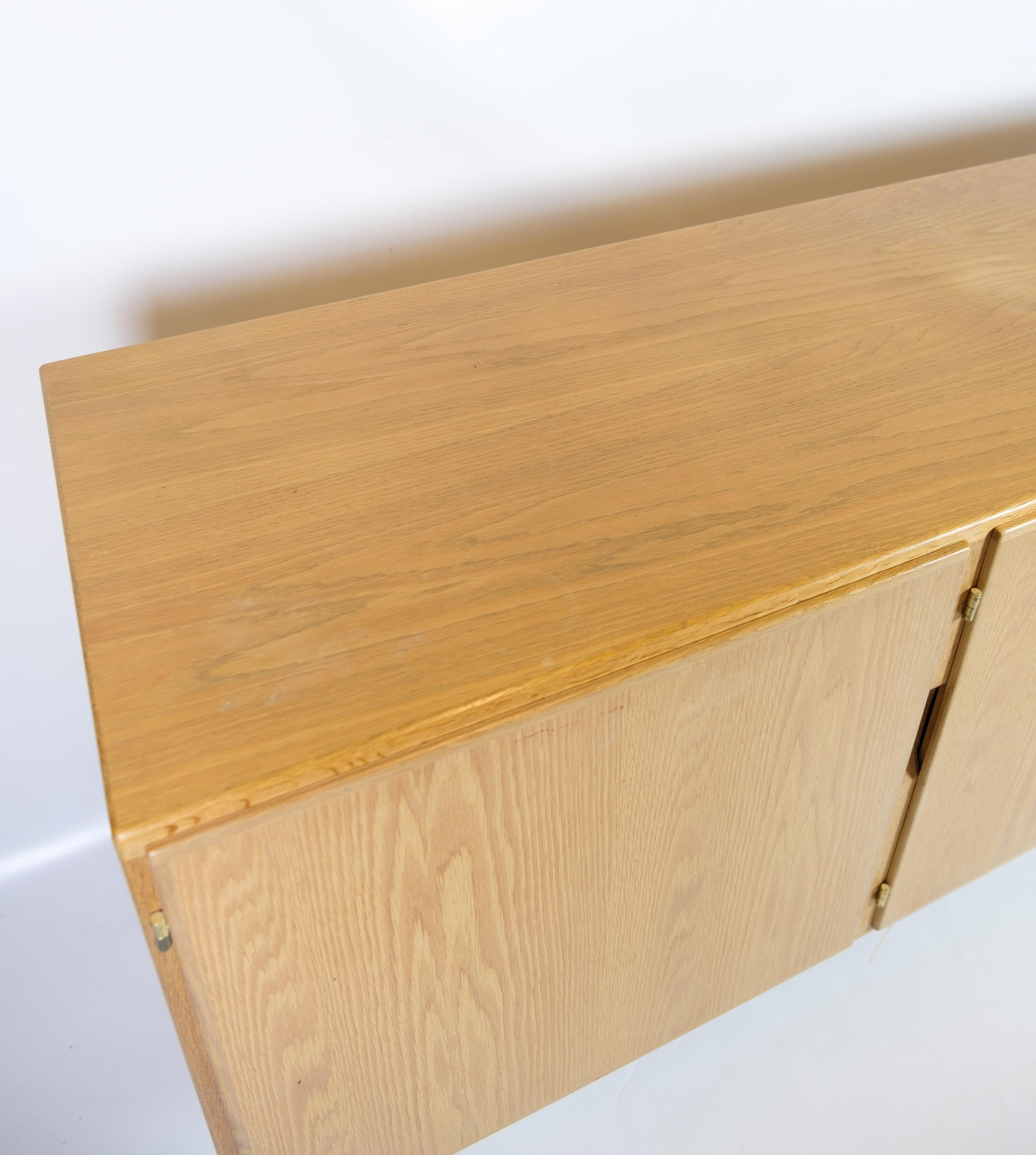 Sideboard aus Oak Wood im dänischen Design der 1960er Jahre im Angebot 5
