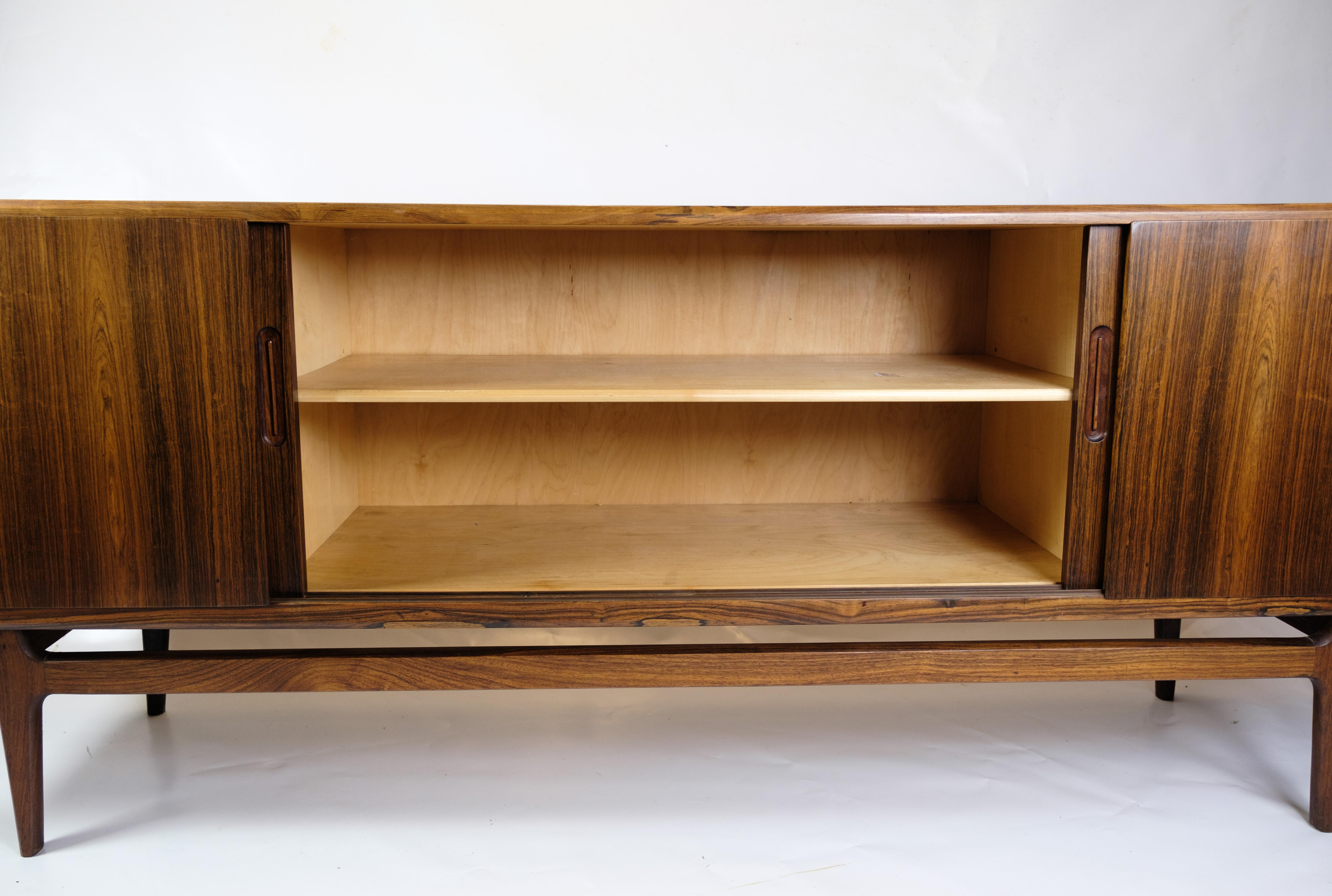 Sideboard Made in Rosewood by Henry Rosengren Hansen From 1960s For Sale 3