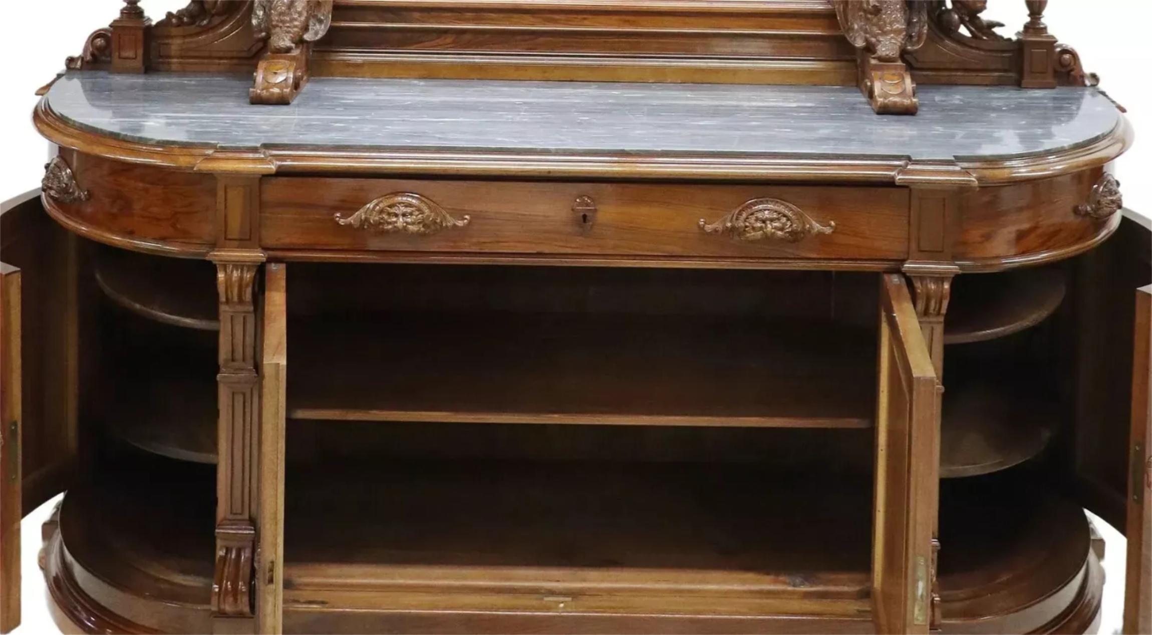 20ième siècle Enfilade étroit, en bois sculpté, monumental, néo-renaissance, 126 po. en vente