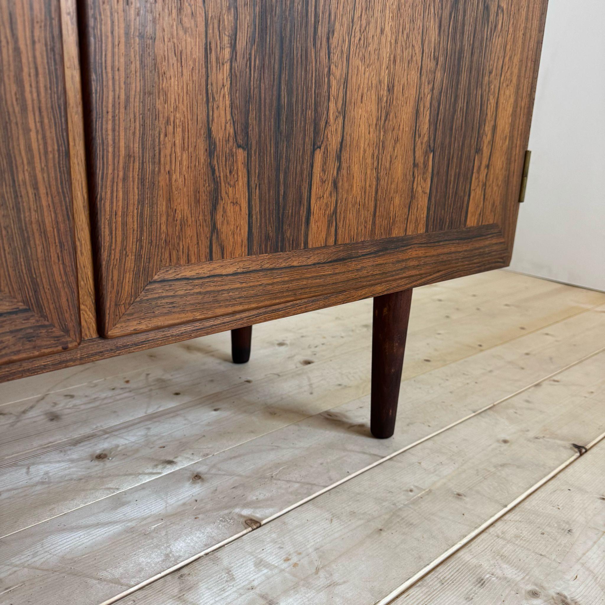 Veneer Sideboard 'Model 6' in rosewood, Omann Jun Møbelfabrik, Denmark 1960s For Sale