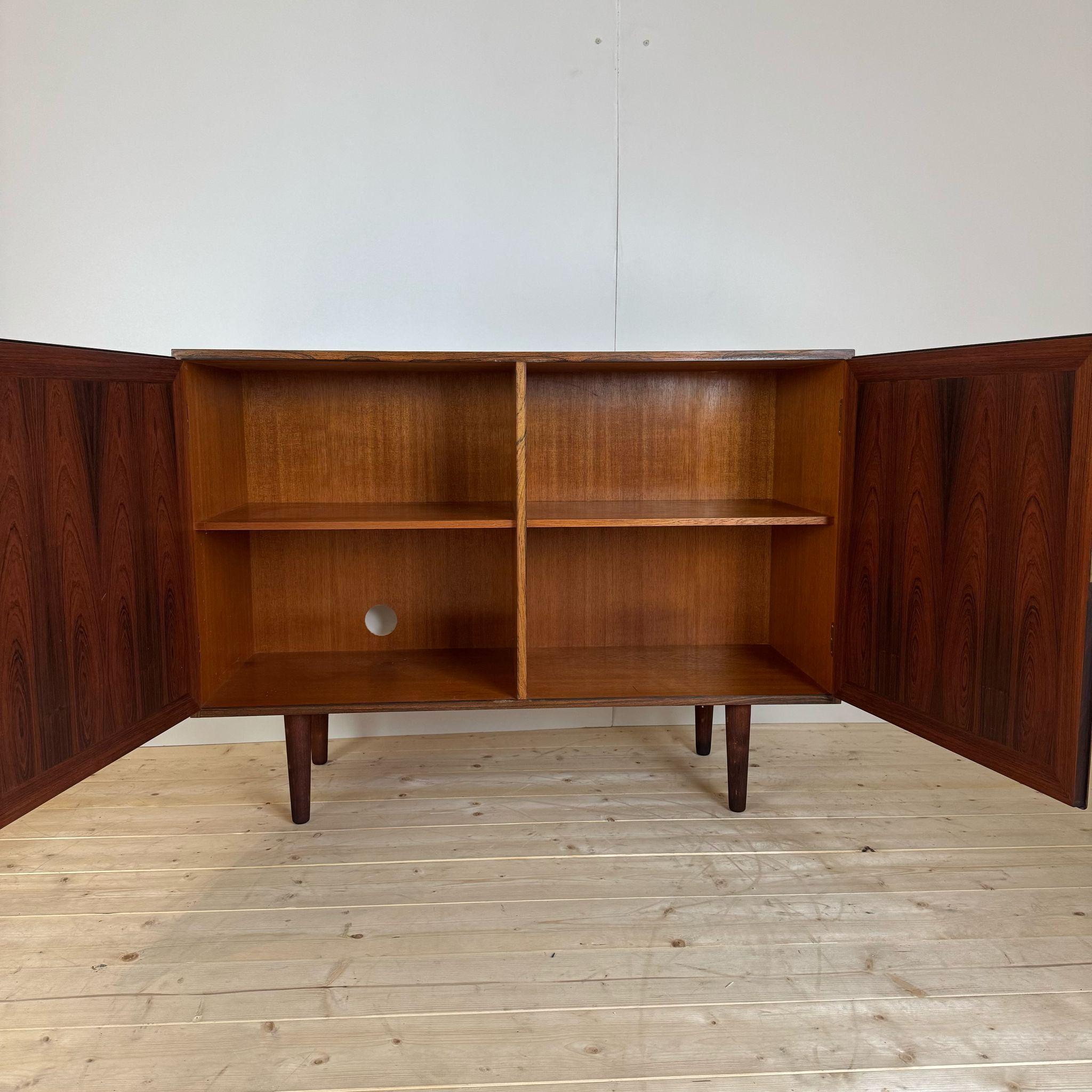 Rosewood Sideboard 'Model 6' in rosewood, Omann Jun Møbelfabrik, Denmark 1960s For Sale