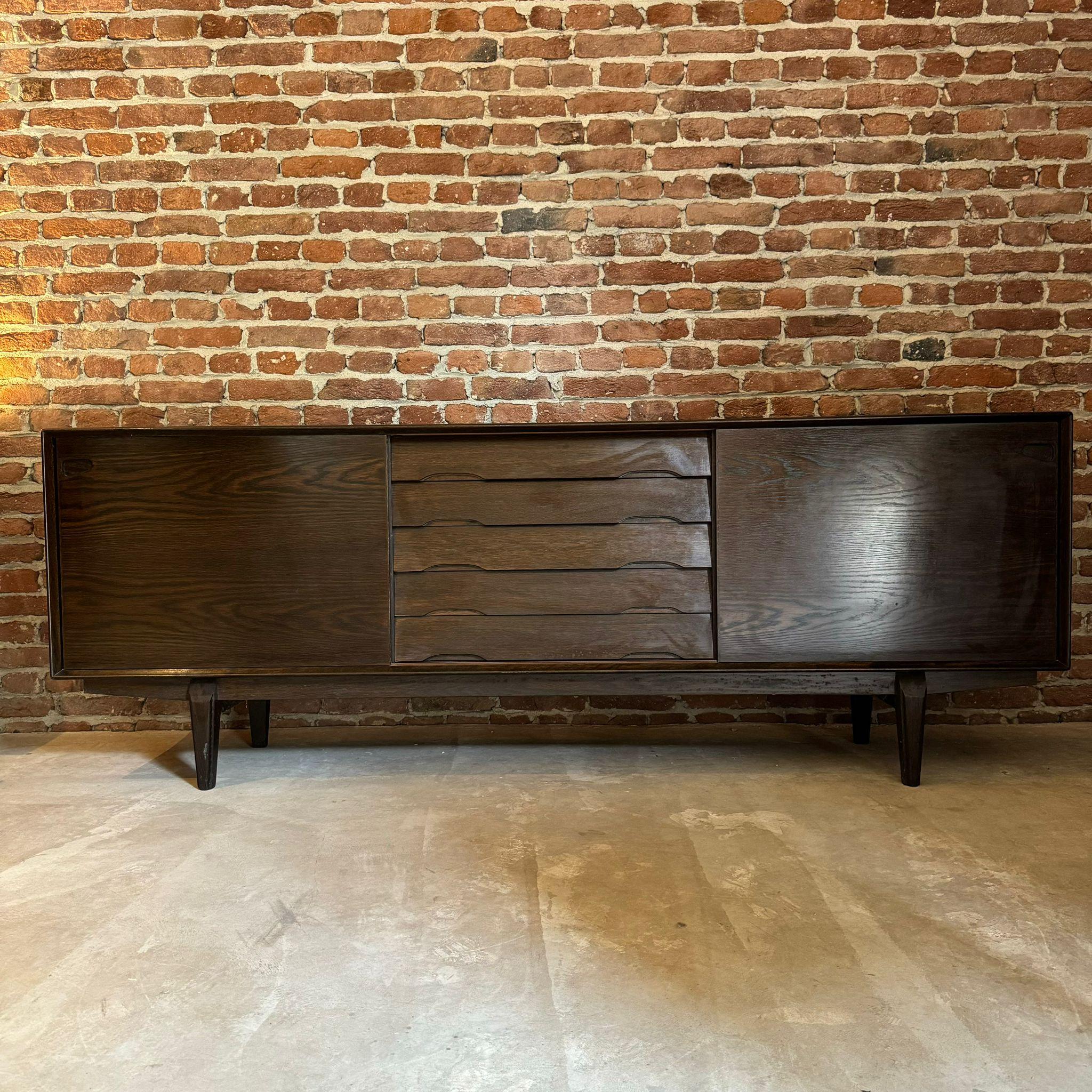 Mid-20th Century Sideboard model 65 Henry Rosengren Hansen for Skovby