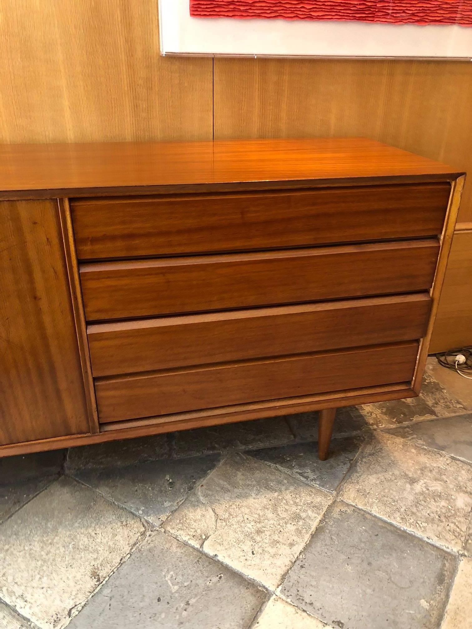 Sideboard model 