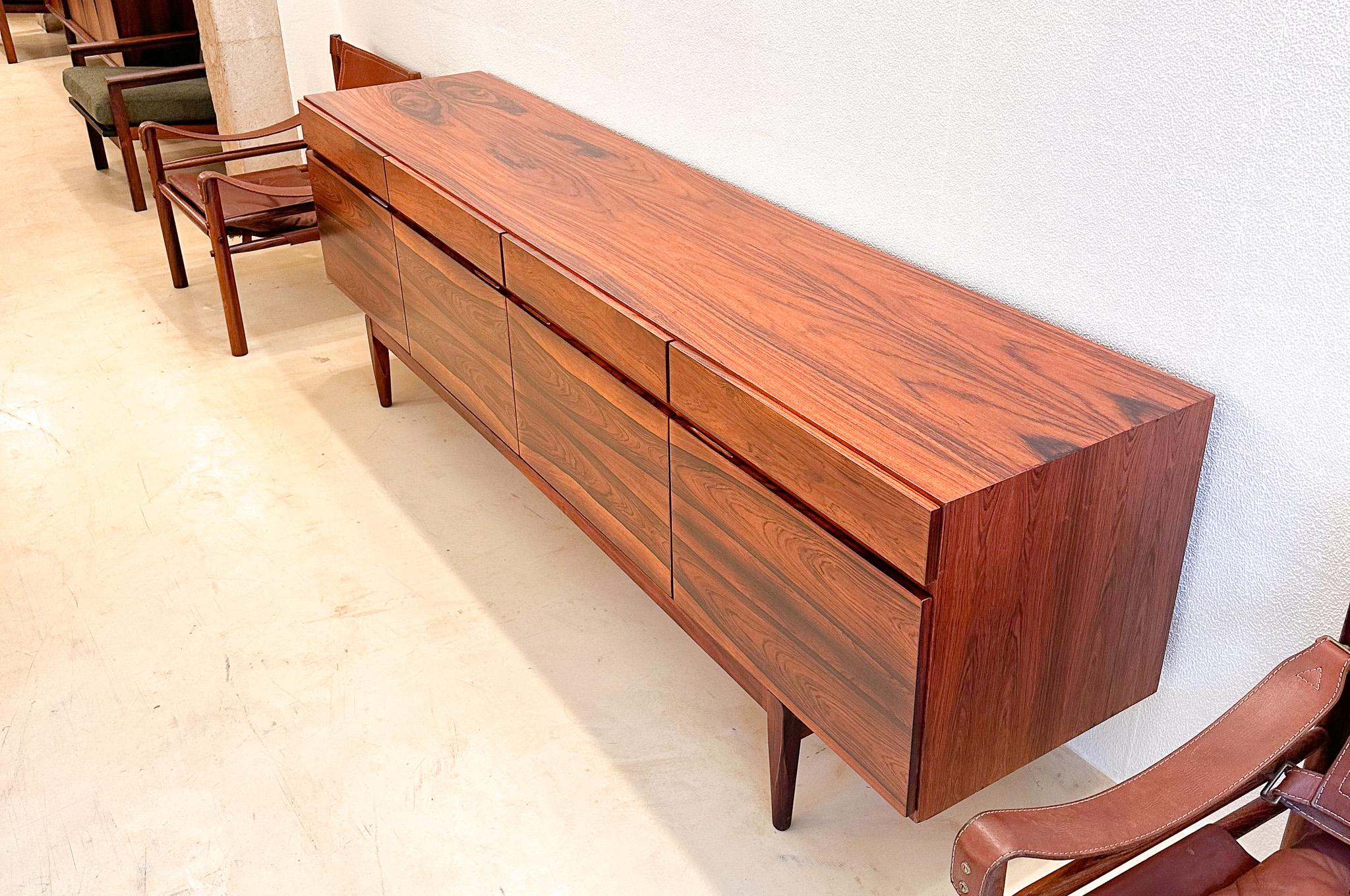 Sideboard Model Fa 66 Designed by Ib Kofod-Larsen for Faarup Møbelfabrik In Good Condition In Lisboa, Lisboa