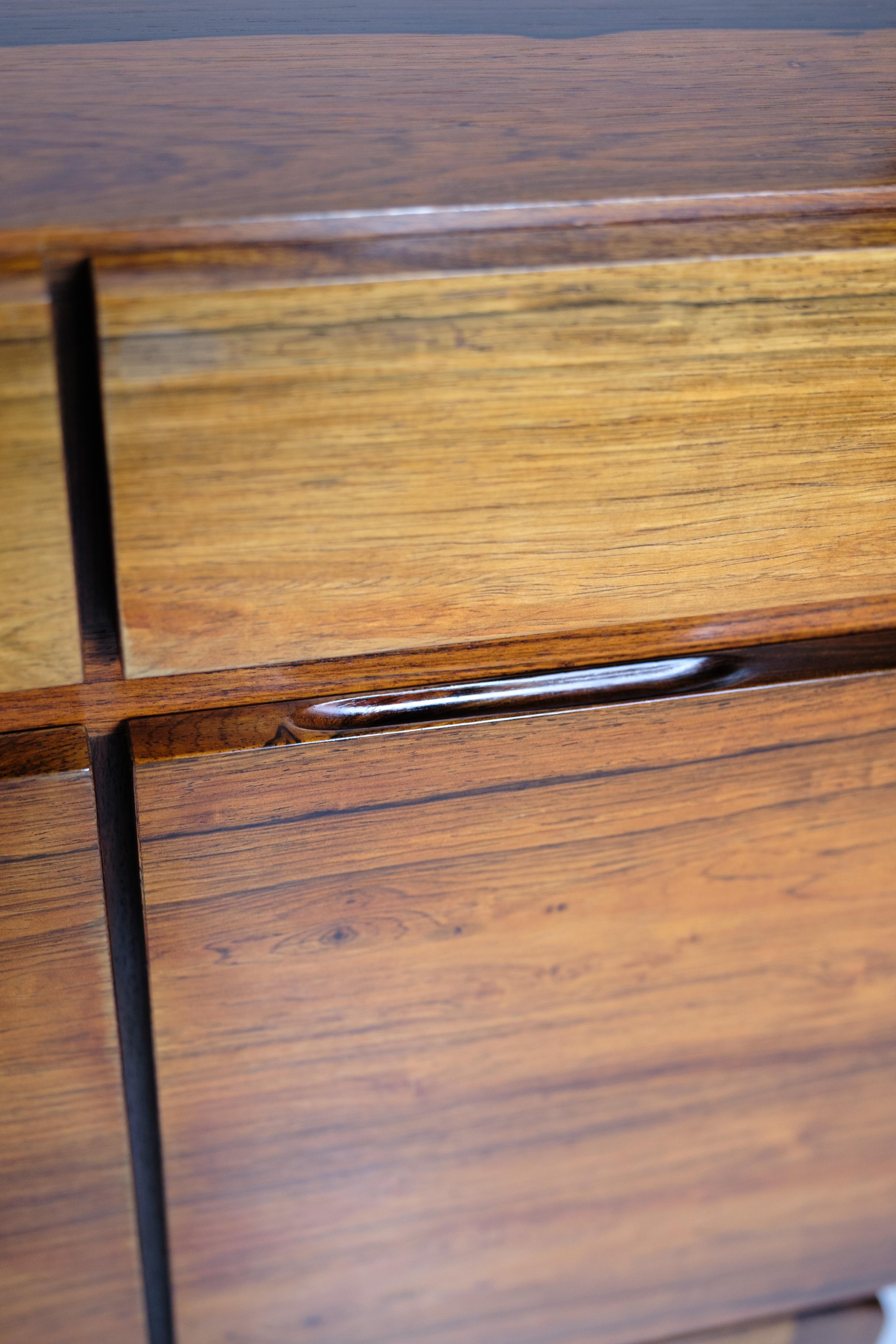 Sideboard Model FA66 Made In Rosewood By Ib Kofod-Larsen For Faarup Furniture For Sale 4