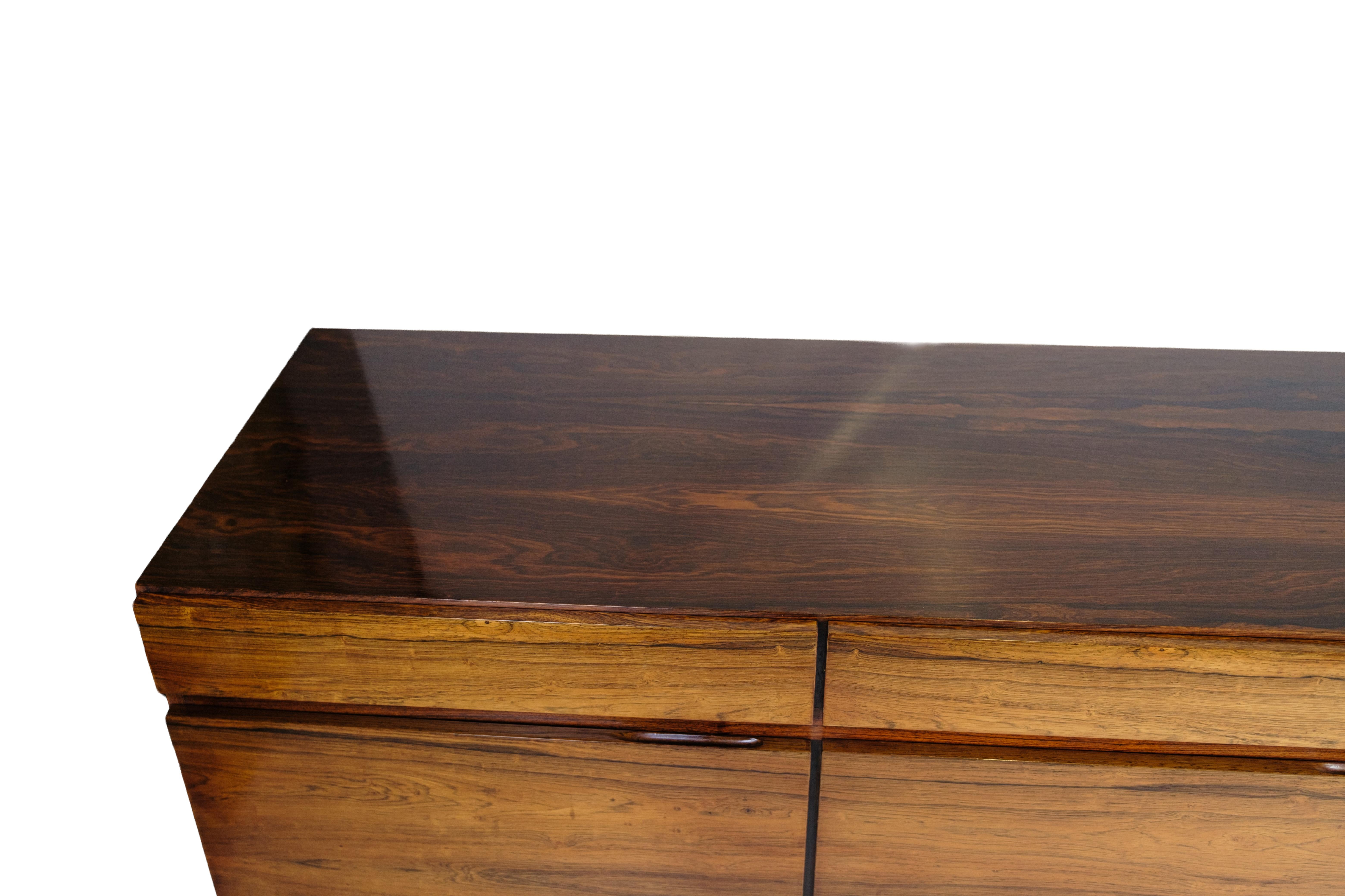 Sideboard Model FA66 Made In Rosewood By Ib Kofod-Larsen For Faarup Furniture For Sale 7