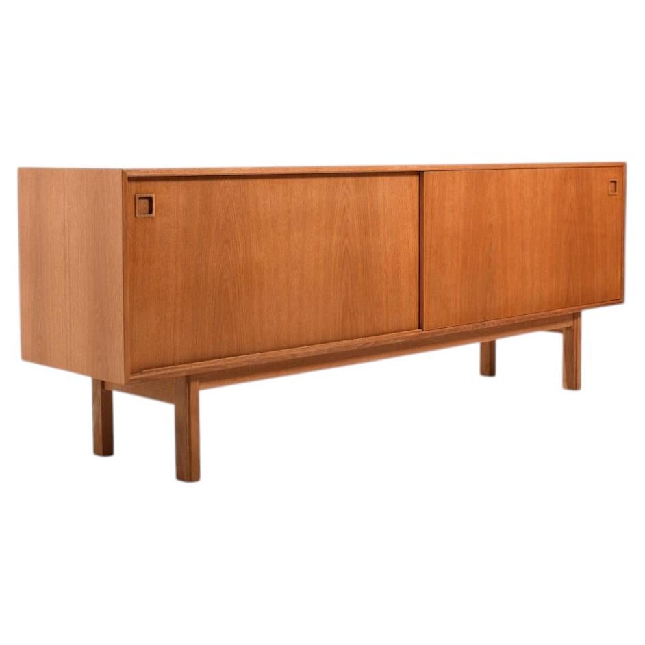 Credenza Model No. 21 in Oak di Omann Jun. Møbelfabrik in vendita
