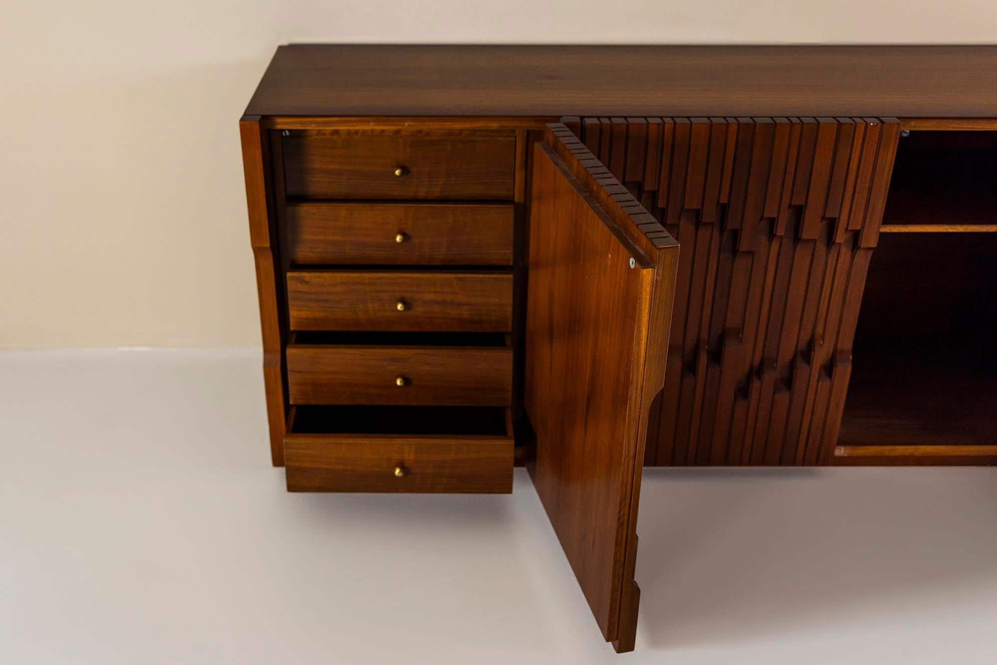 Credenza Model 