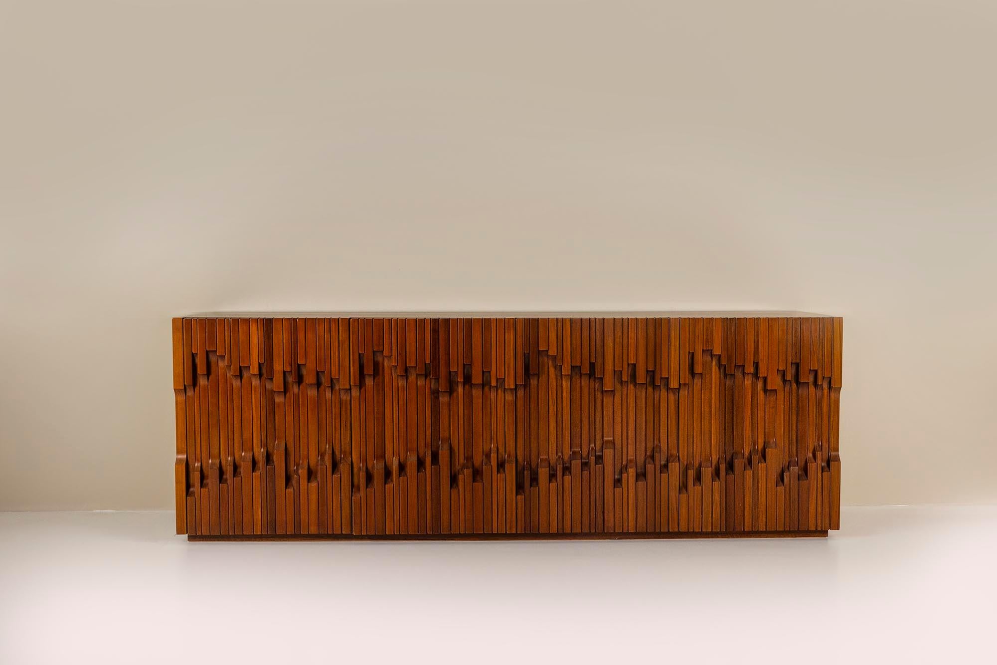 Italiano Credenza Model 