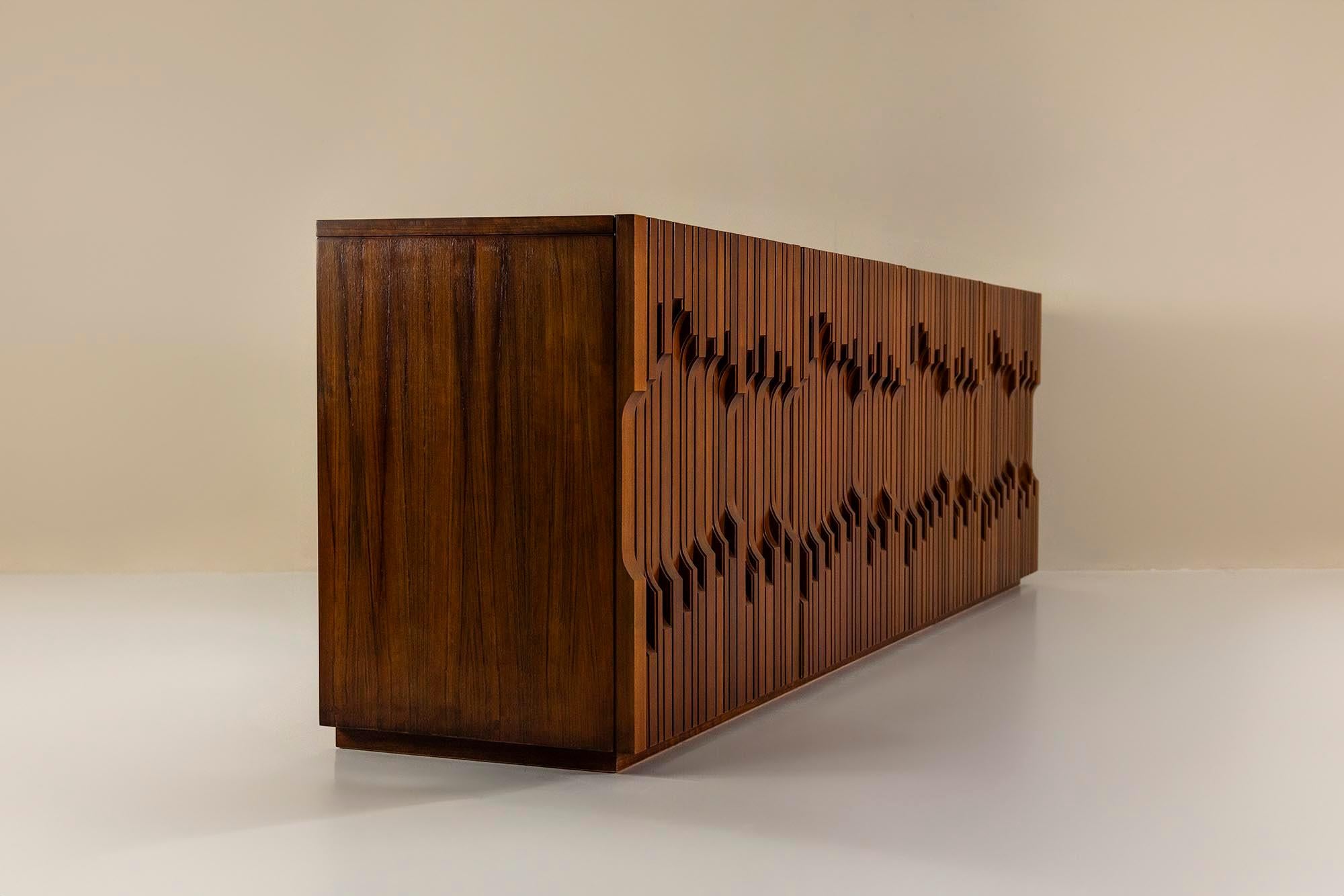 Fine XX secolo Credenza Model 