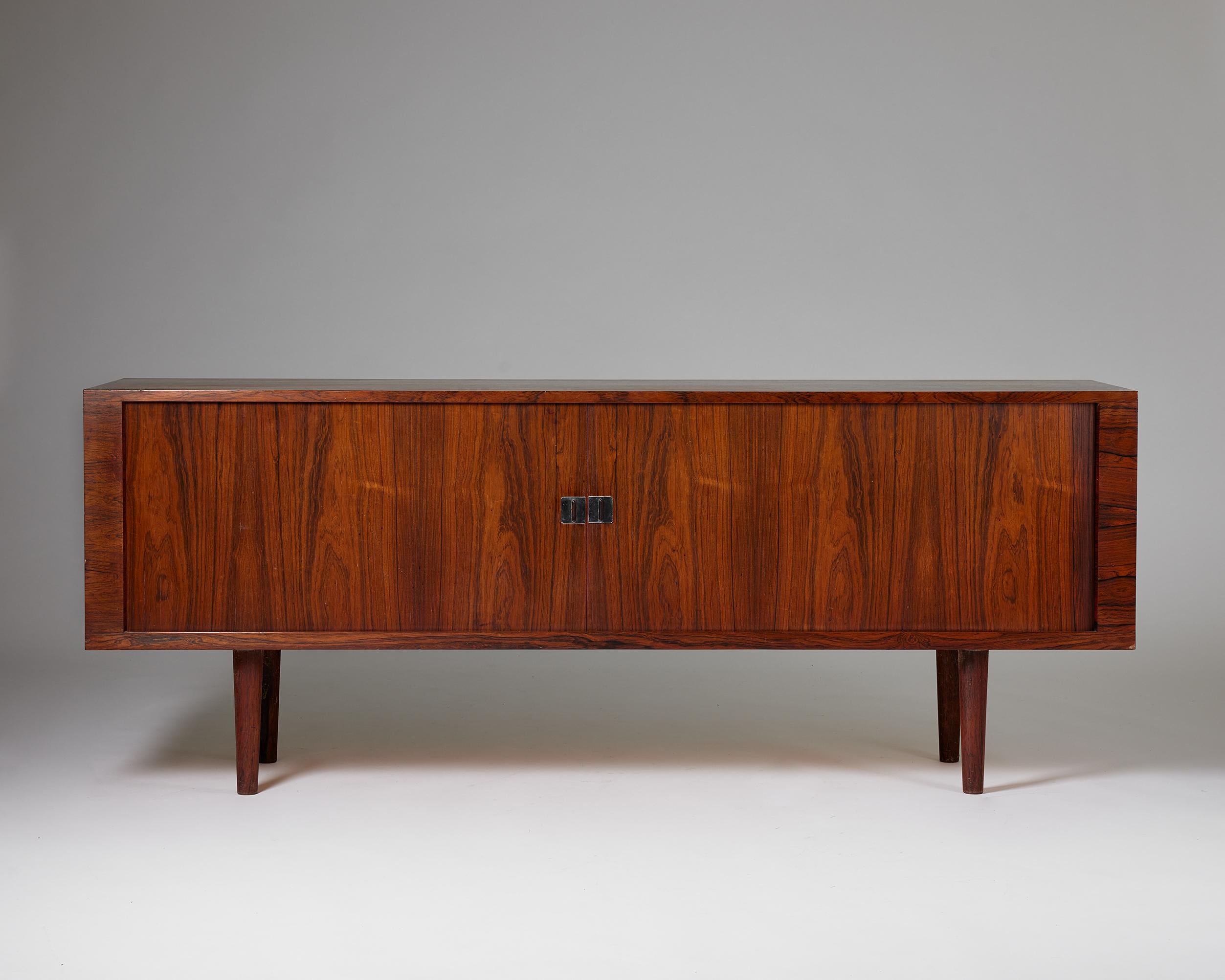 Sideboard Model RY 25 Designed by Hans J Wegner for Ry Möbler, Denmark, 1959 In Good Condition In Stockholm, SE