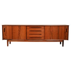 Credenza modello "Cortina" di Nils Jonsson per Troeds in palissandro