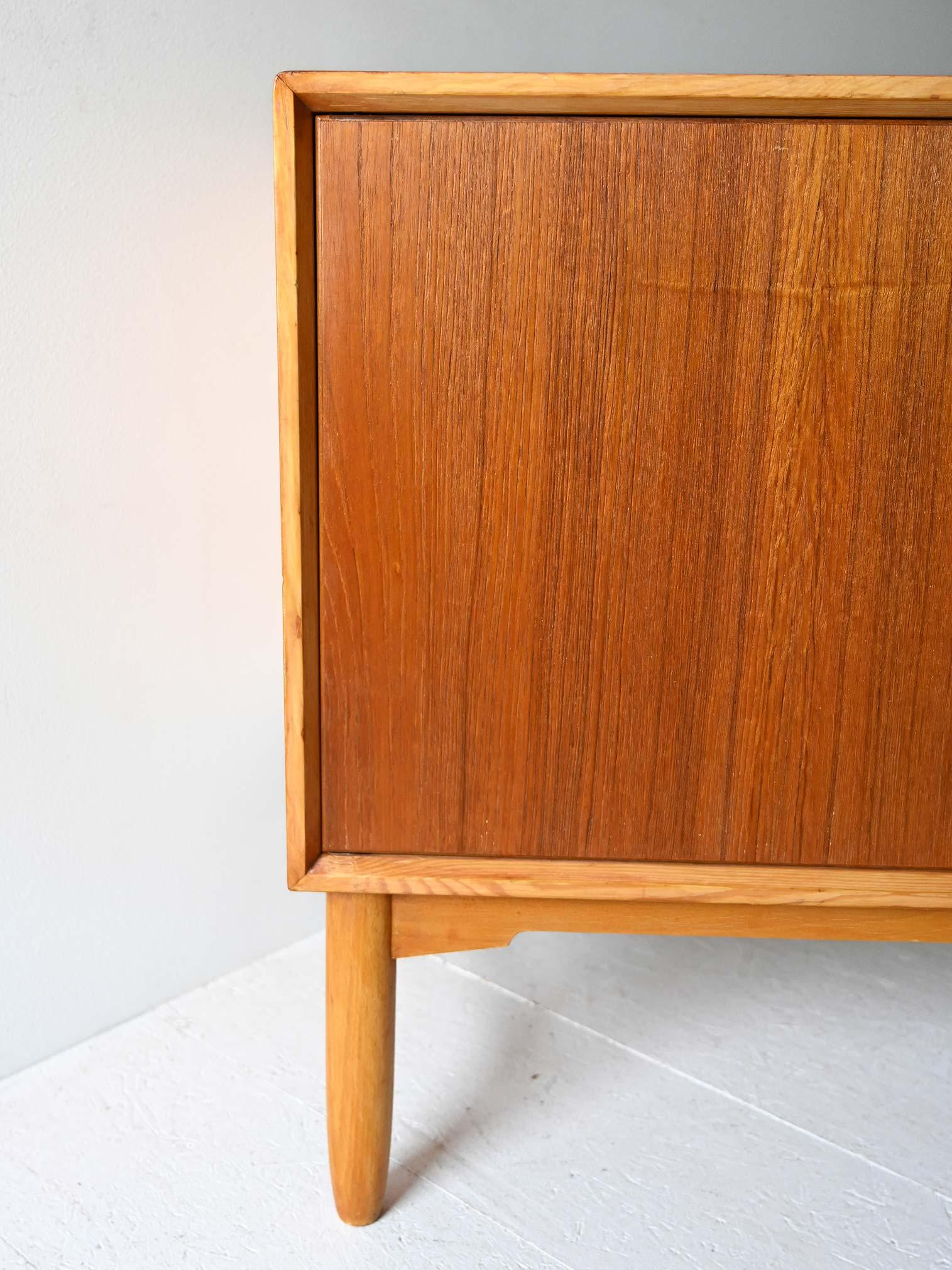 Teck Buffet nordique des années 1960 en vente