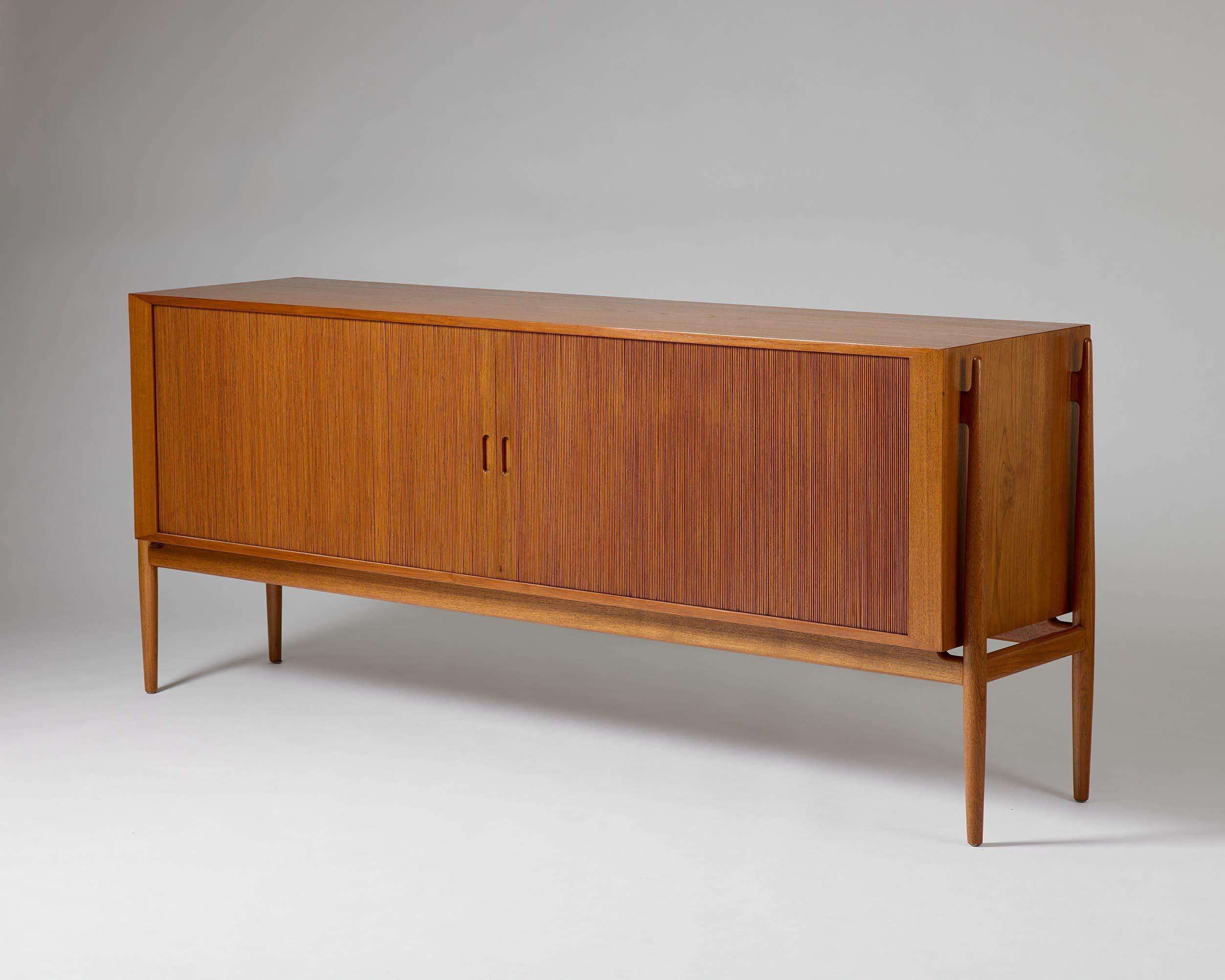 Mid-20th Century Sideboard 