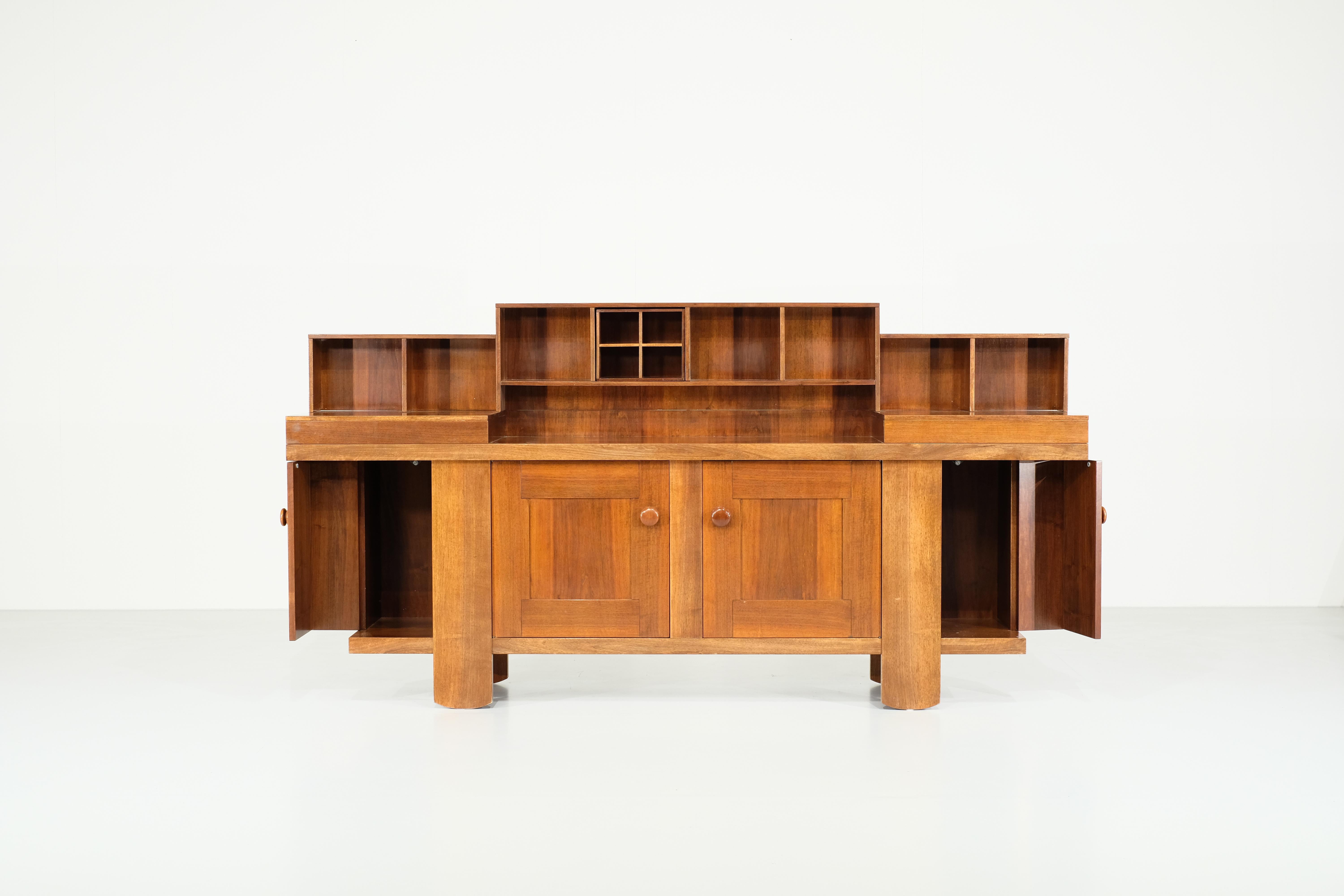 Noyer Enfilade Pranzo 602 de Silvio Coppola pour Bernini - années 1960 en vente
