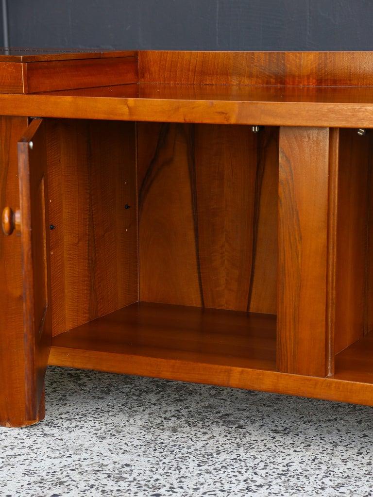 Fait main Buffet Pranzo de Silvio Coppola pour Bernini en noyer en vente