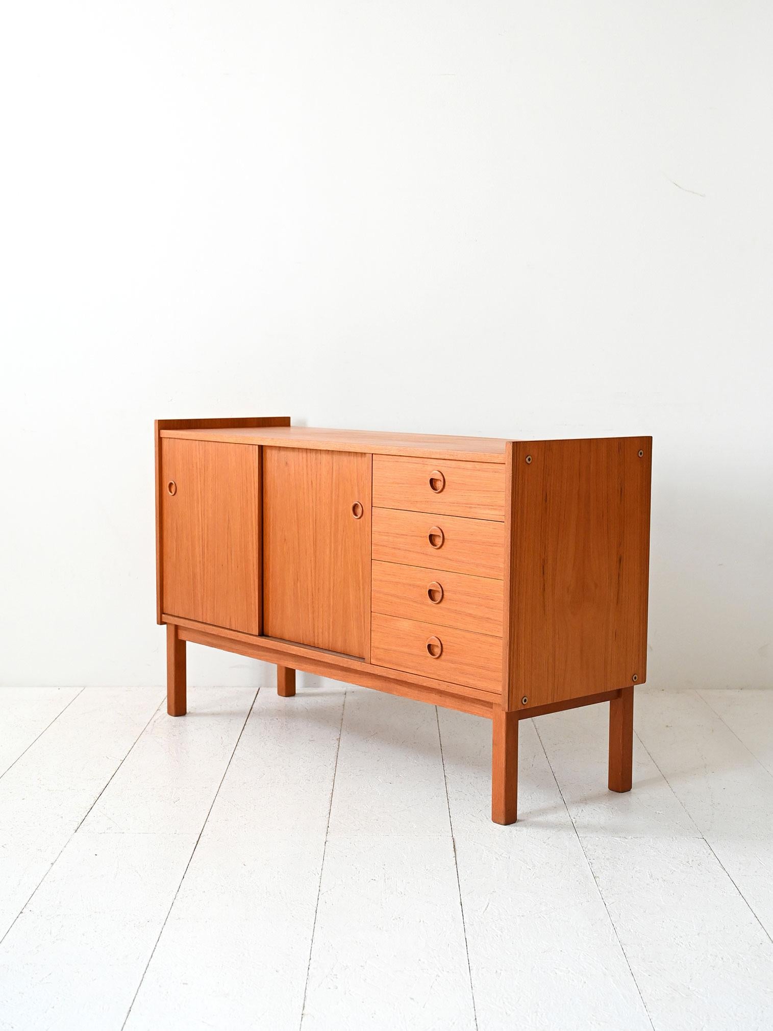 Mid-20th Century Sideboard scandinavo anni 50/60 in teak in vendita
