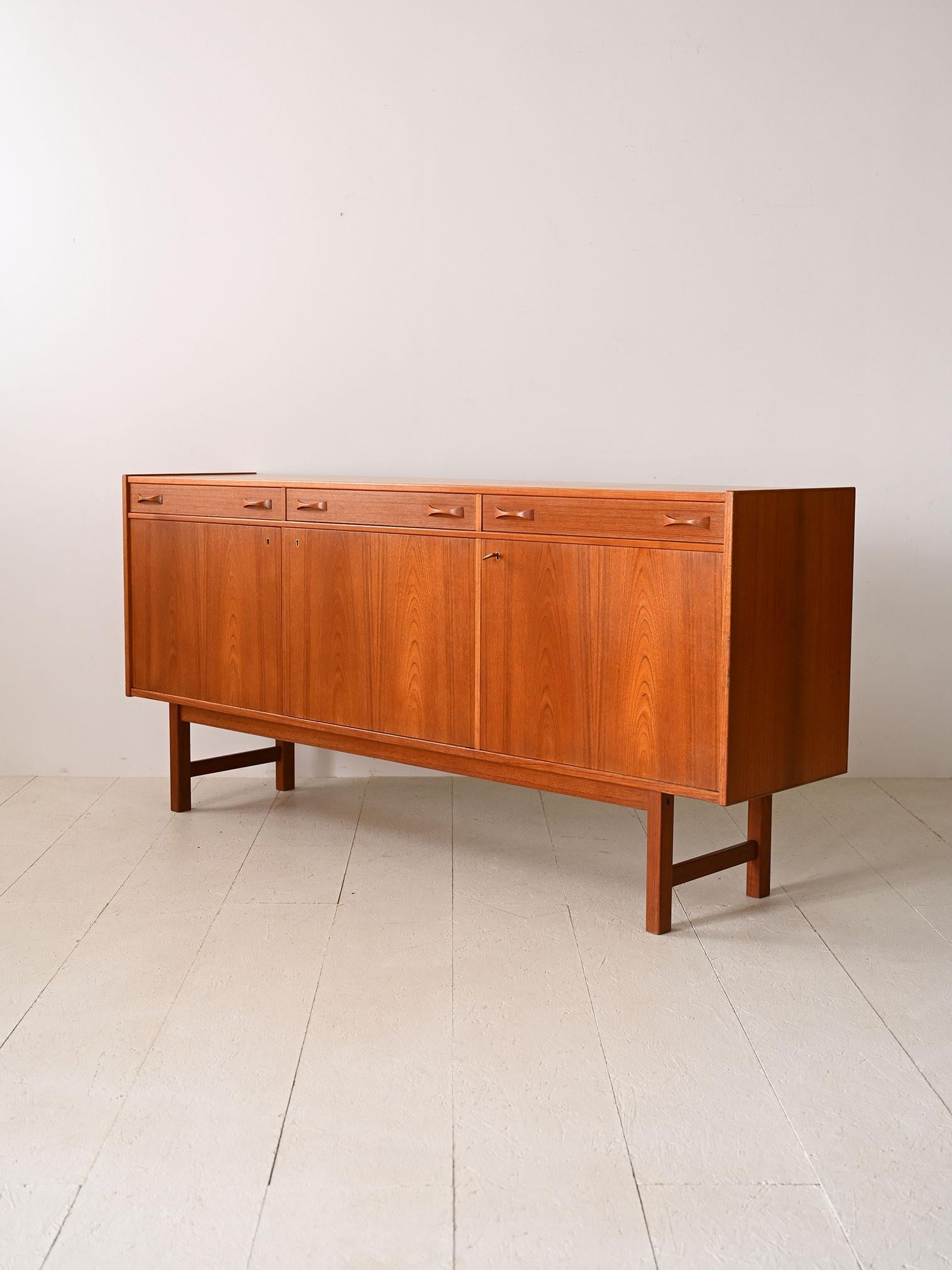 Sideboard scandinavo anni ‘50 In Good Condition In Brescia, IT