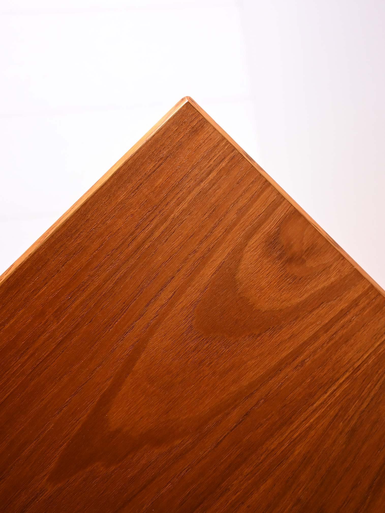 Scandinavian 1950s teak and oak sideboard For Sale 1