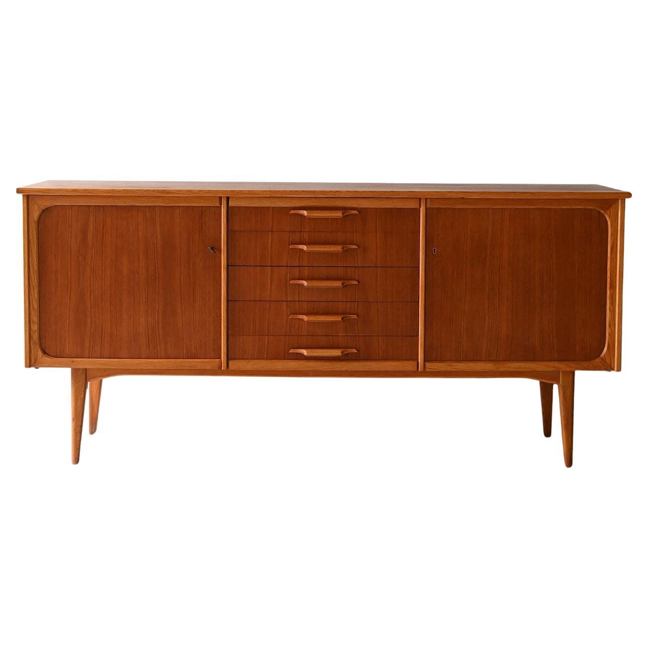 Buffet scandinave en teck et chêne des années 1950