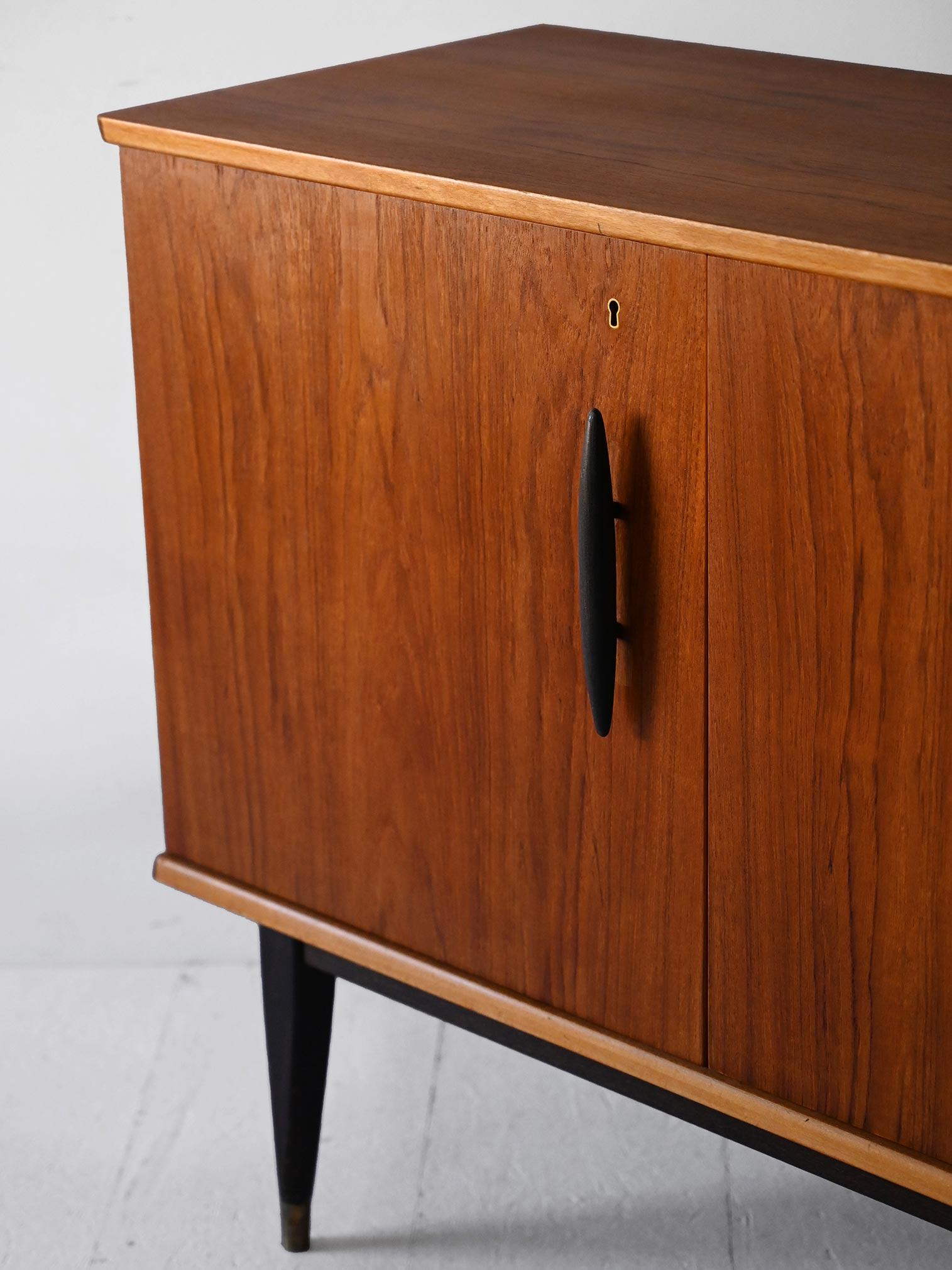 Scandinavian 1950s teak sideboard For Sale 6