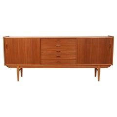 Sideboard scandinavo anni 60 dalle linee eleganti