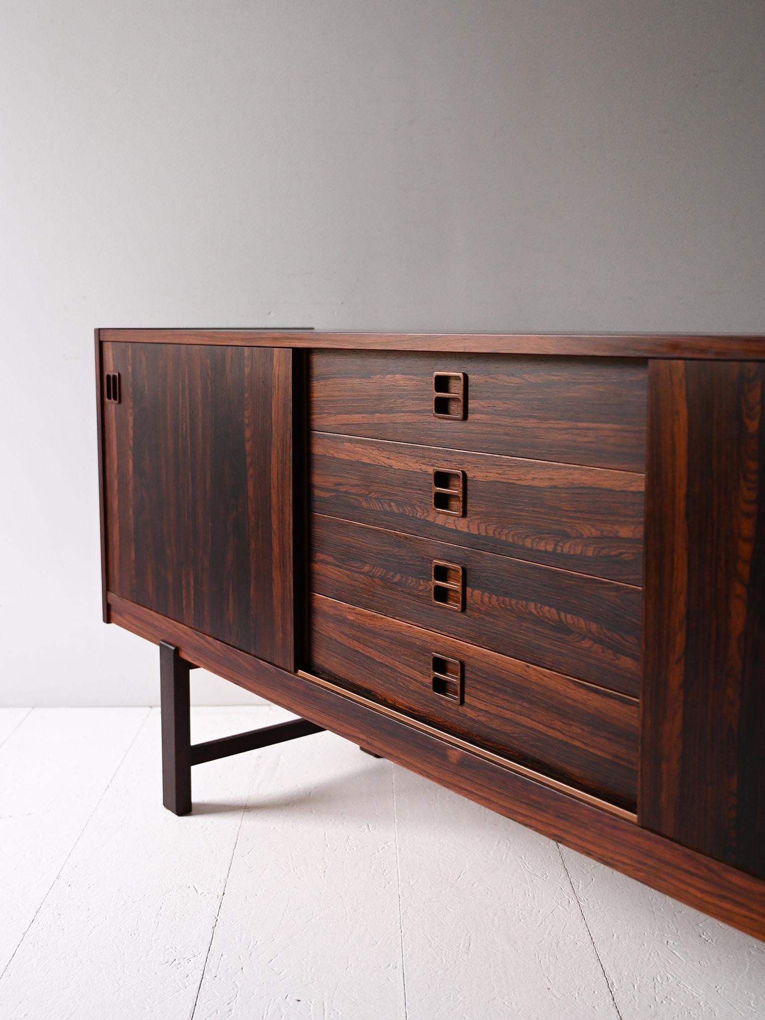 Scandinavian rosewood sideboard from the 1960s For Sale 1