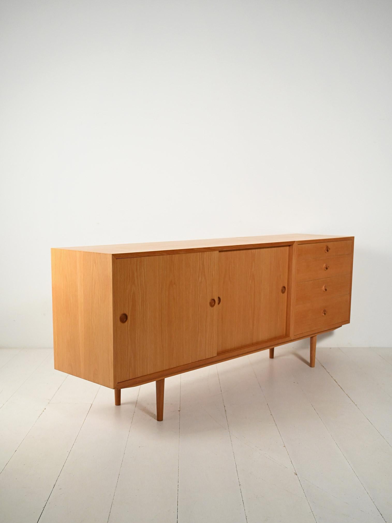 Sideboard scandinavo in rovere di Børge Mogensen per Karl Andersson & Söner, ’60 In Good Condition For Sale In Brescia, IT