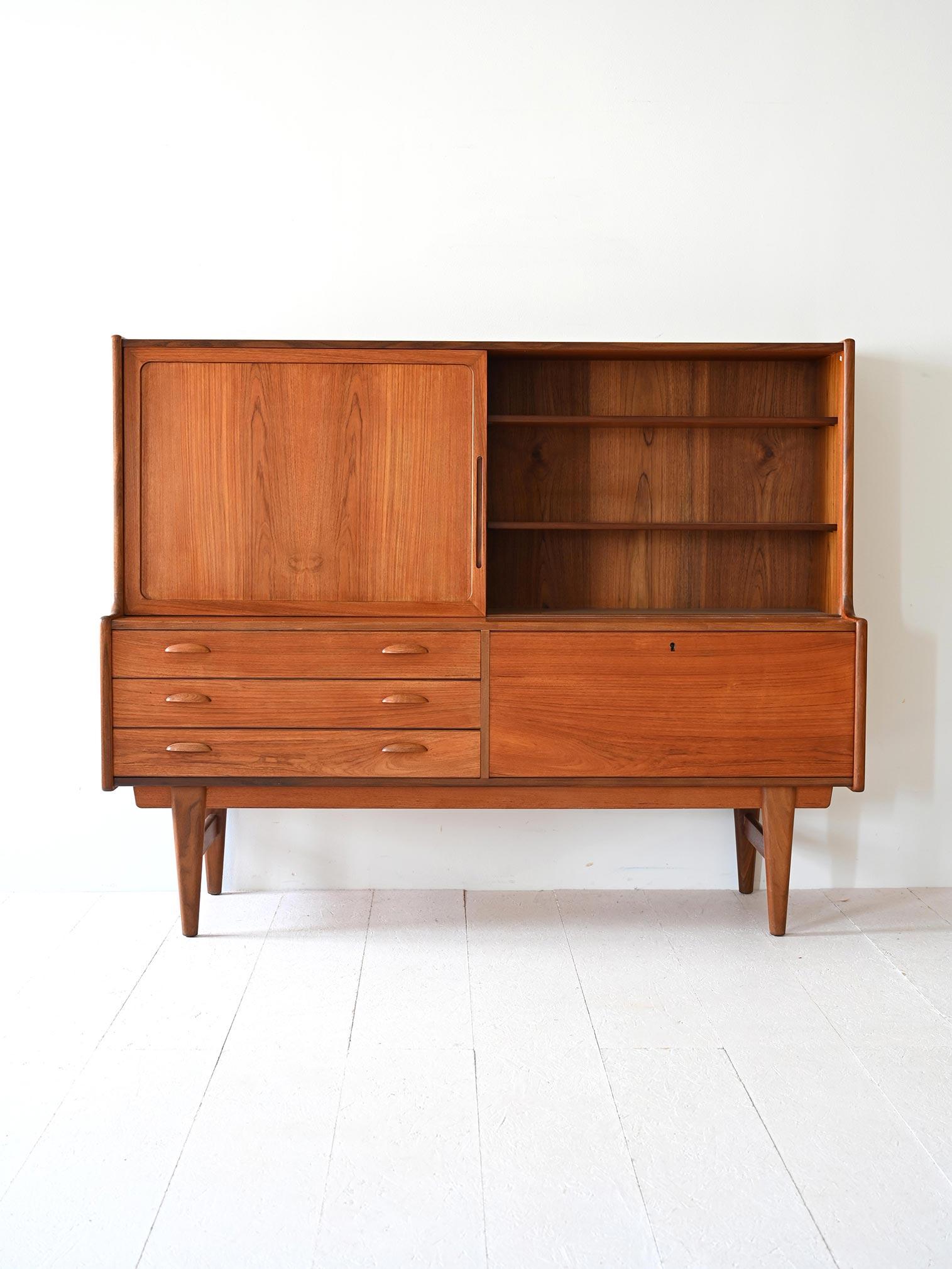 Scandinavian teak sideboard from the 1960s In Good Condition For Sale In Brescia, IT