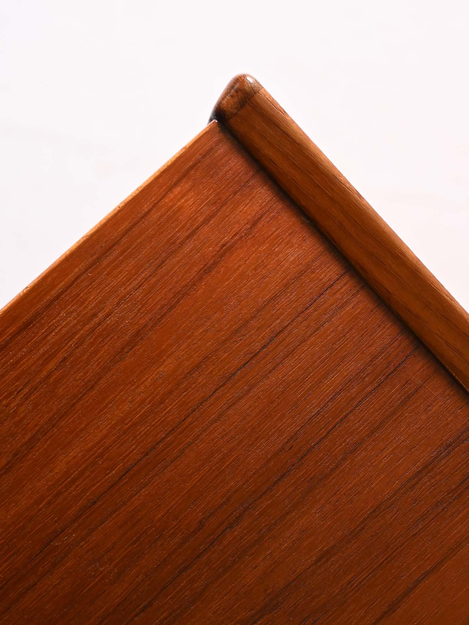 Scandinavian teak sideboard by Hugo Troeds In Good Condition For Sale In Brescia, IT