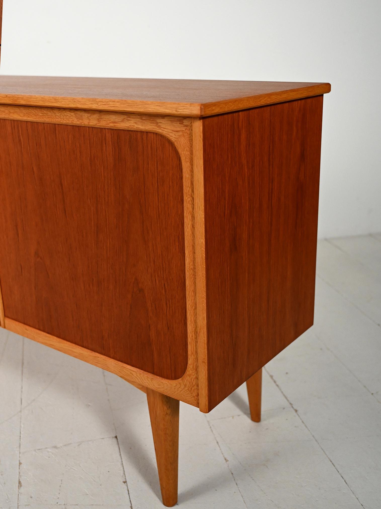 Sideboard scandinavo in teak e rovere For Sale 2