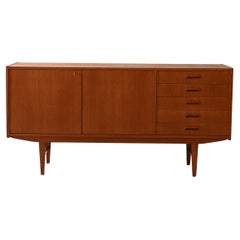 Buffet scandinave vintage avec tiroirs à poignées elliptiques