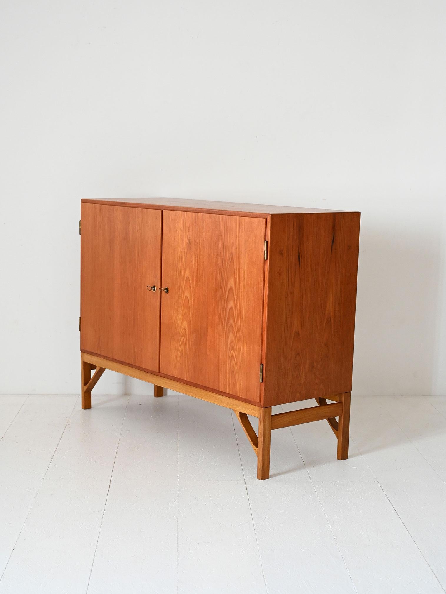Sideboard scandinavo vintage di Børge Mogensen per FDB In condizioni buone in vendita a Brescia, IT
