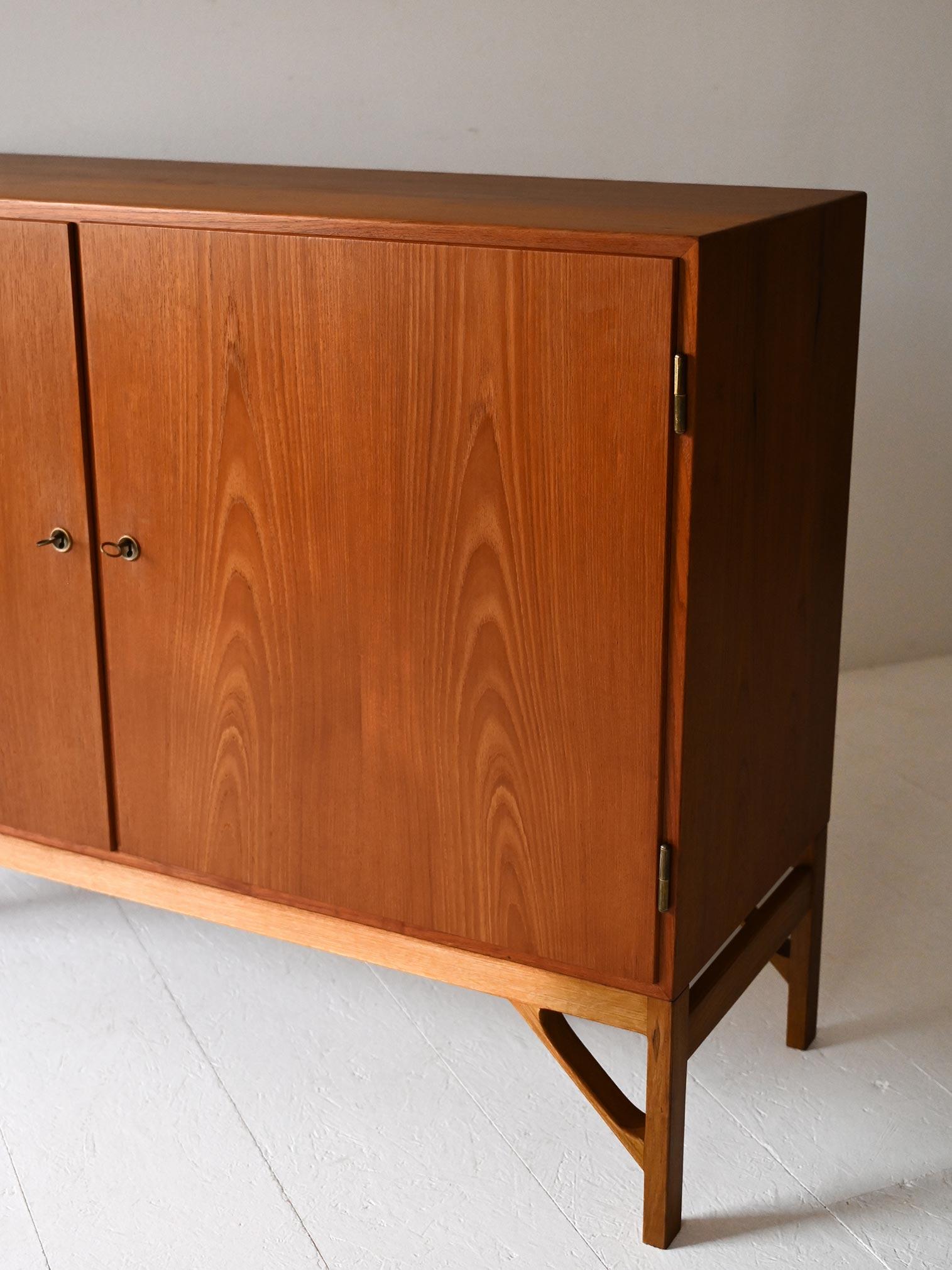 Mid-20th Century Sideboard scandinavo vintage di Børge Mogensen per FDB in vendita